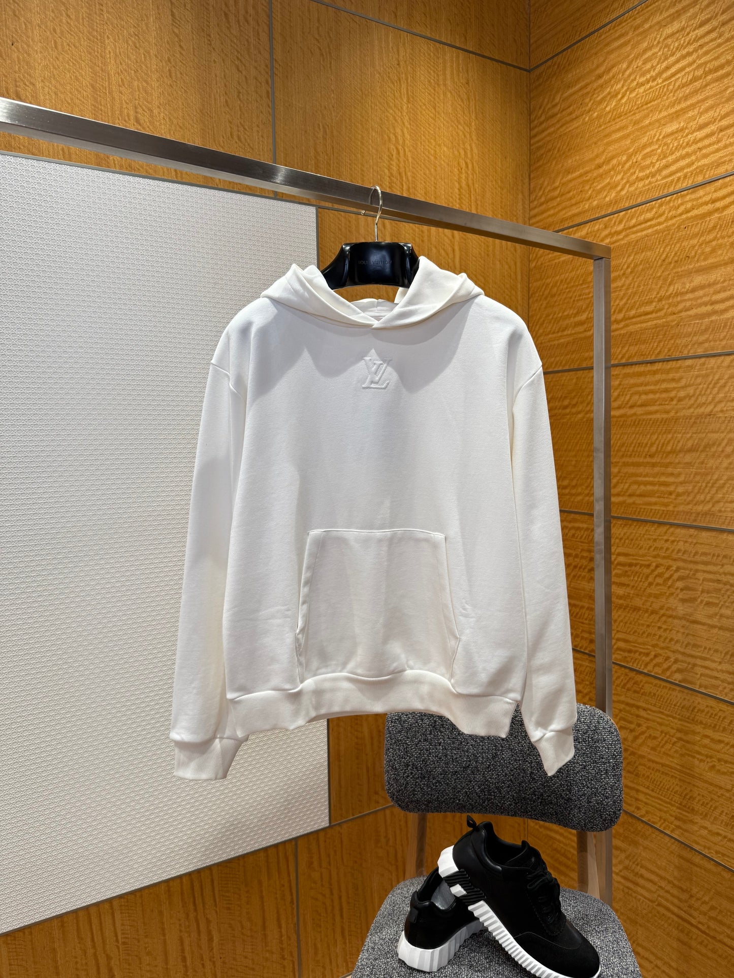 LOU HOODIE