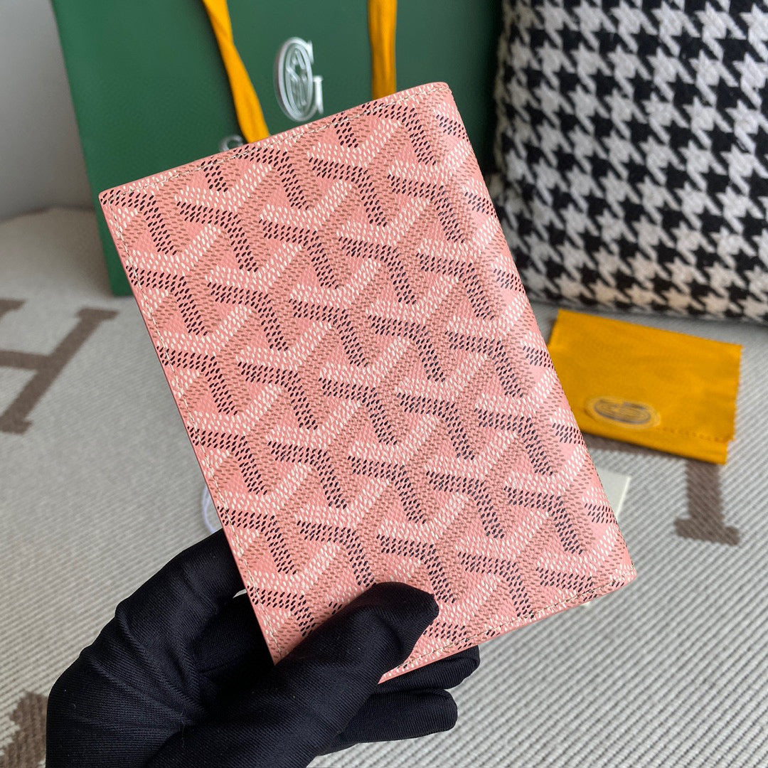 GOYA GRENELLE PASSPORT COVER