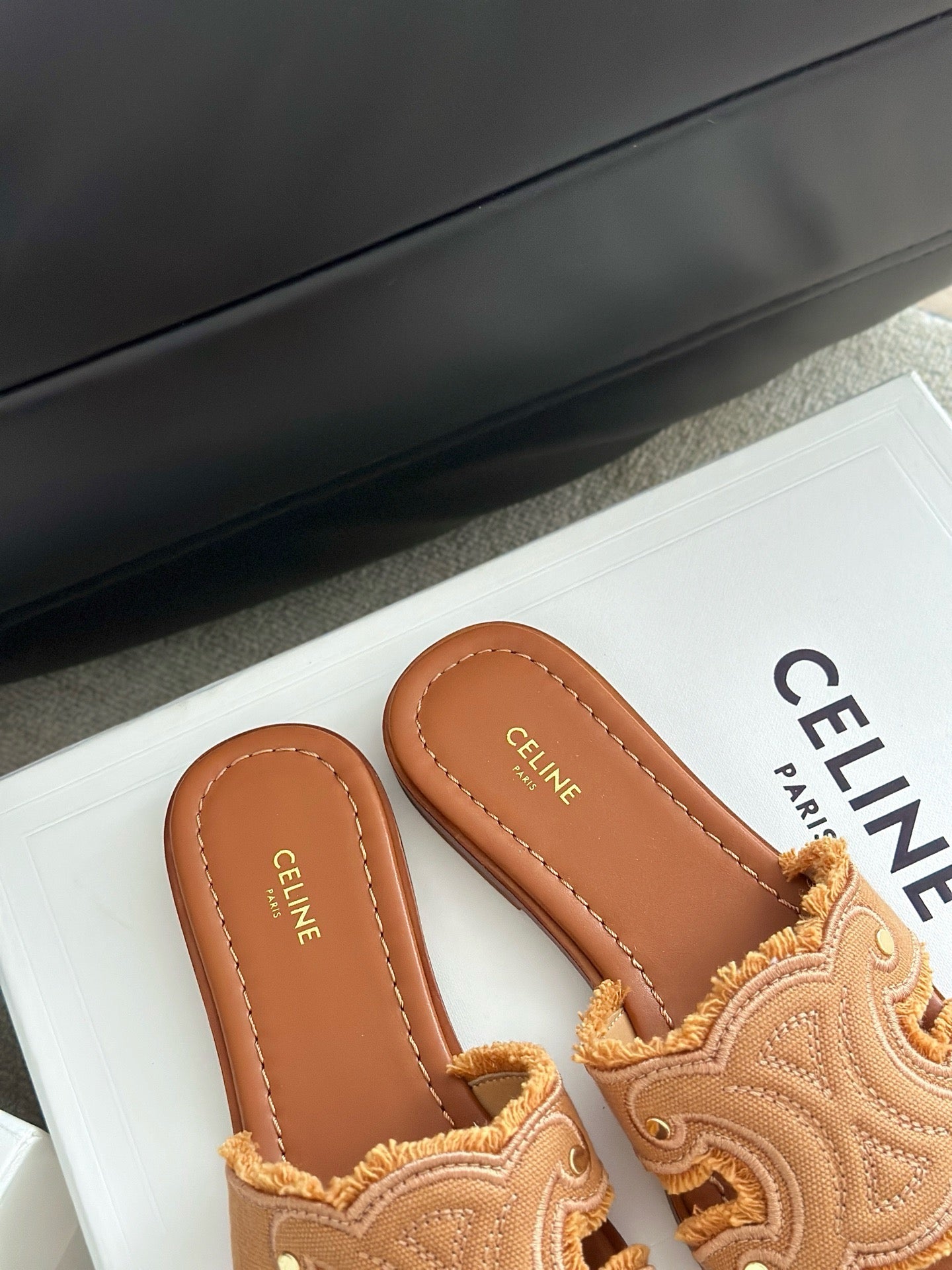 CEL SANDALS