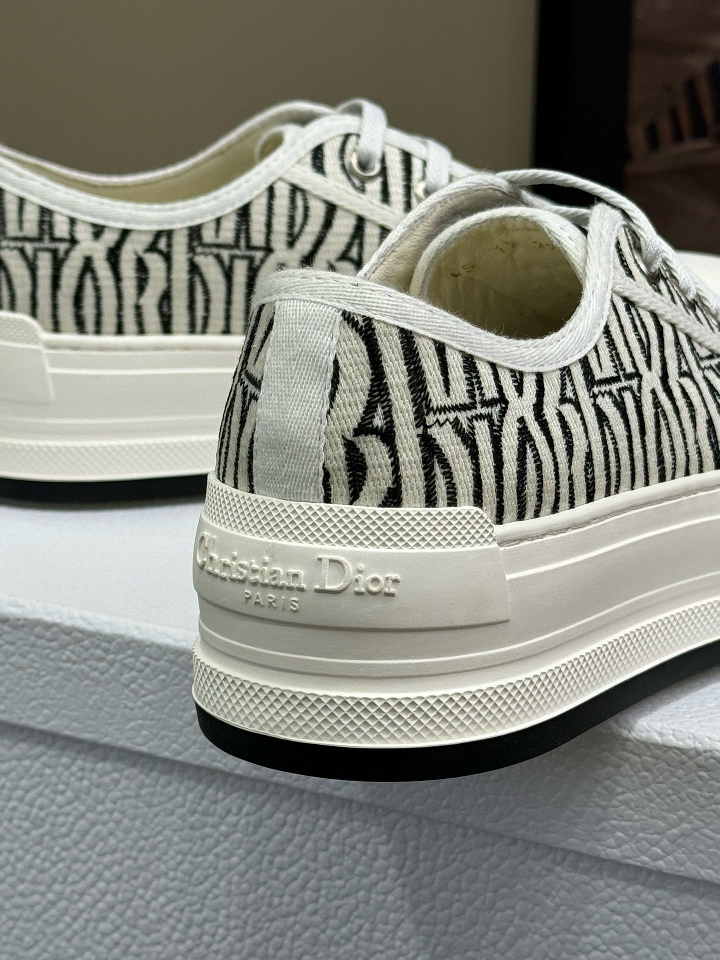 CD PLATFORM SNEAKER