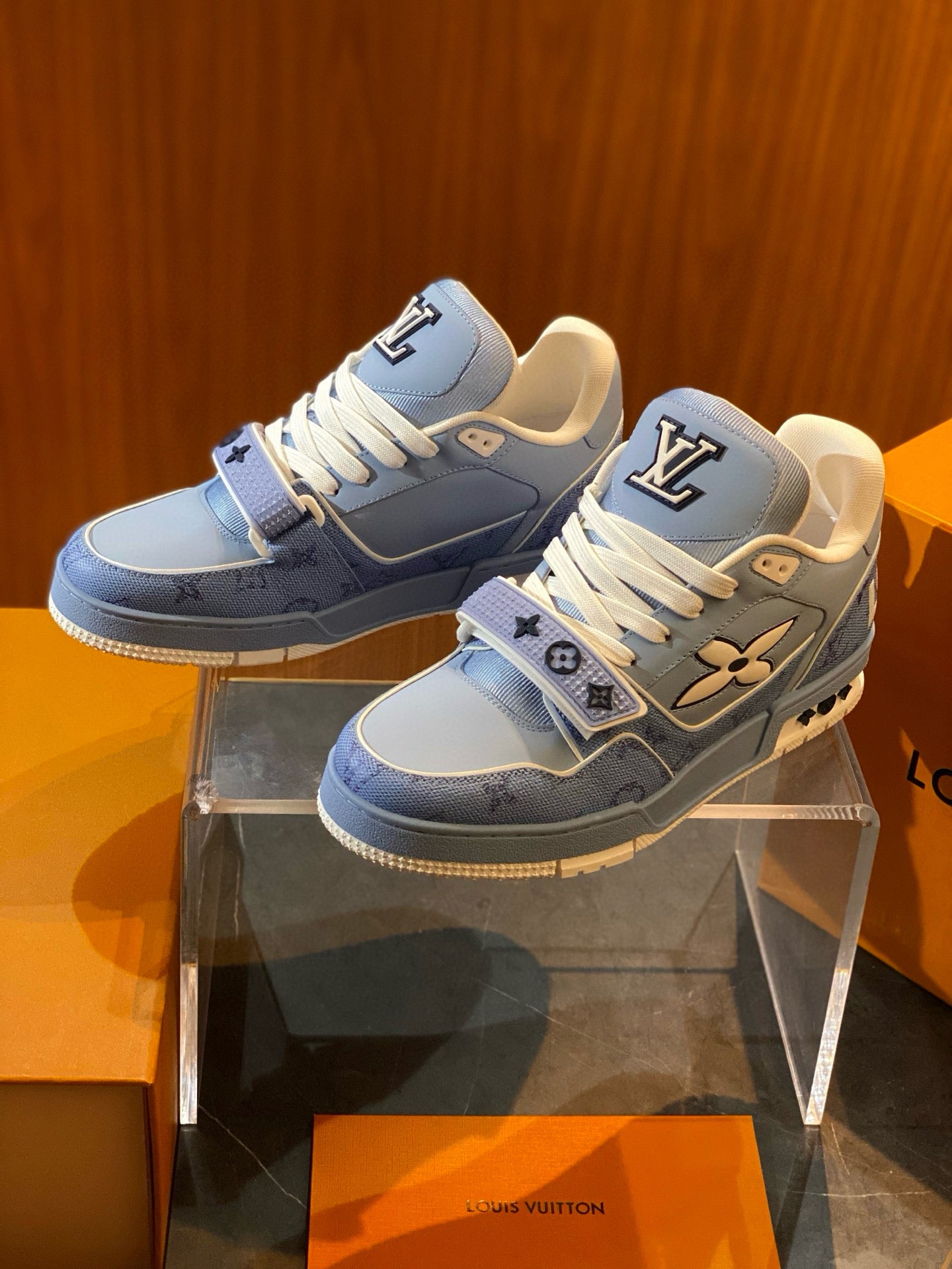 LOU TRAINERS
