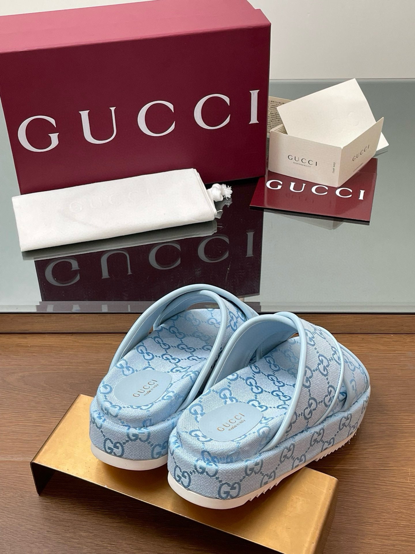 GG SANDALS