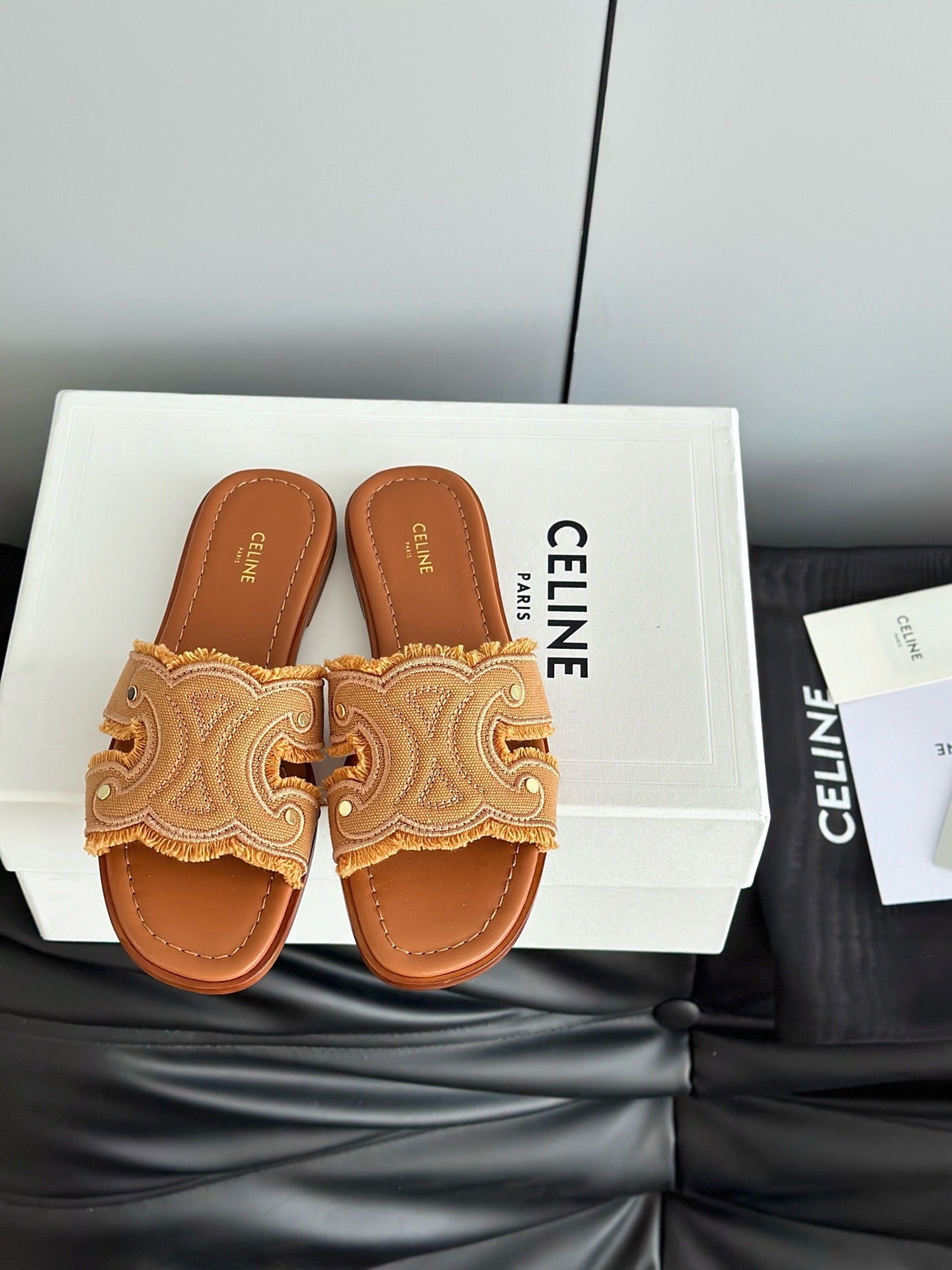 CEL SANDALS