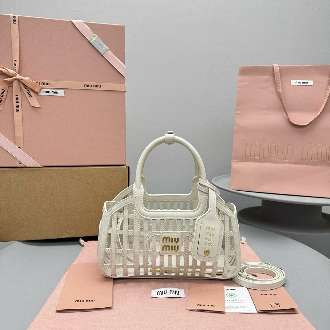 MIU M LEATHER BASKET BAG