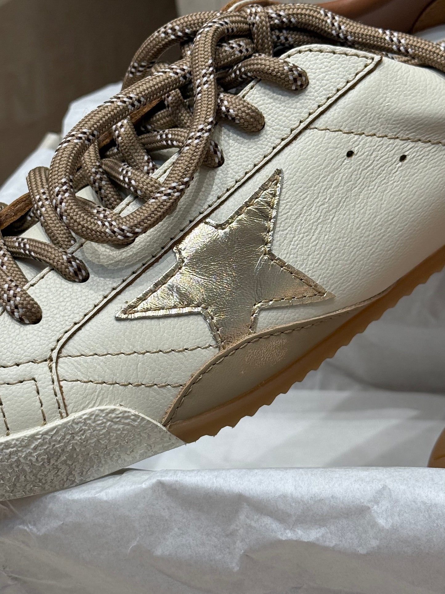 GOLDEN G TRAINERS