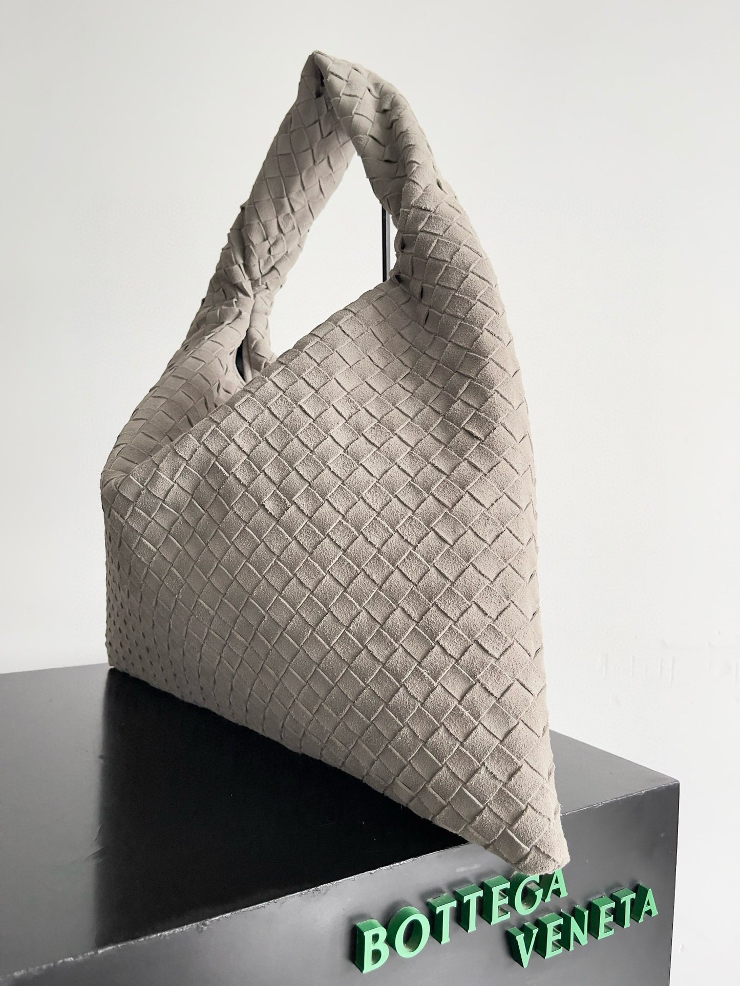 BOTT V LARGE HOP BAG