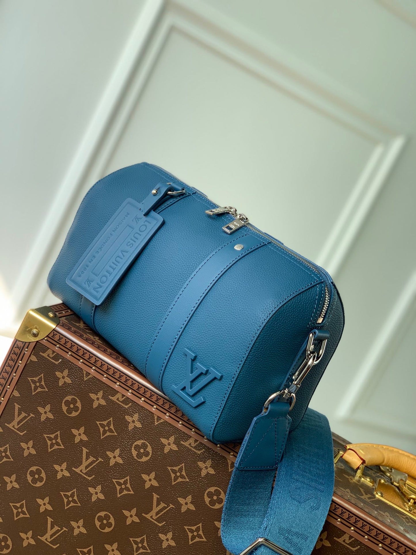 LOU CITY KEEPALL BAG