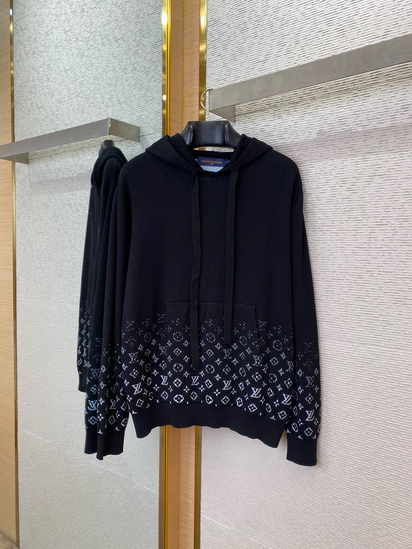LOU HOODIE