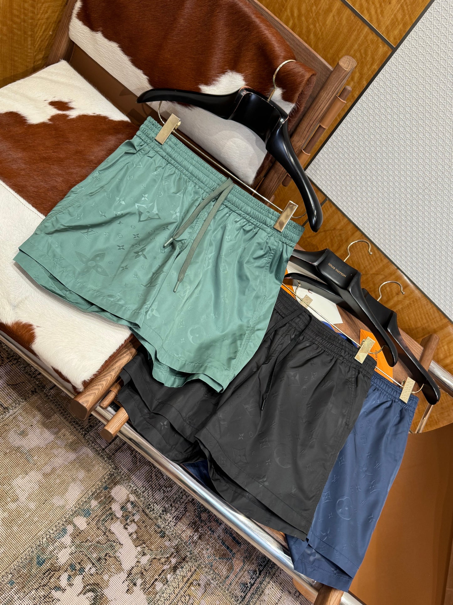 LOU SHORTS