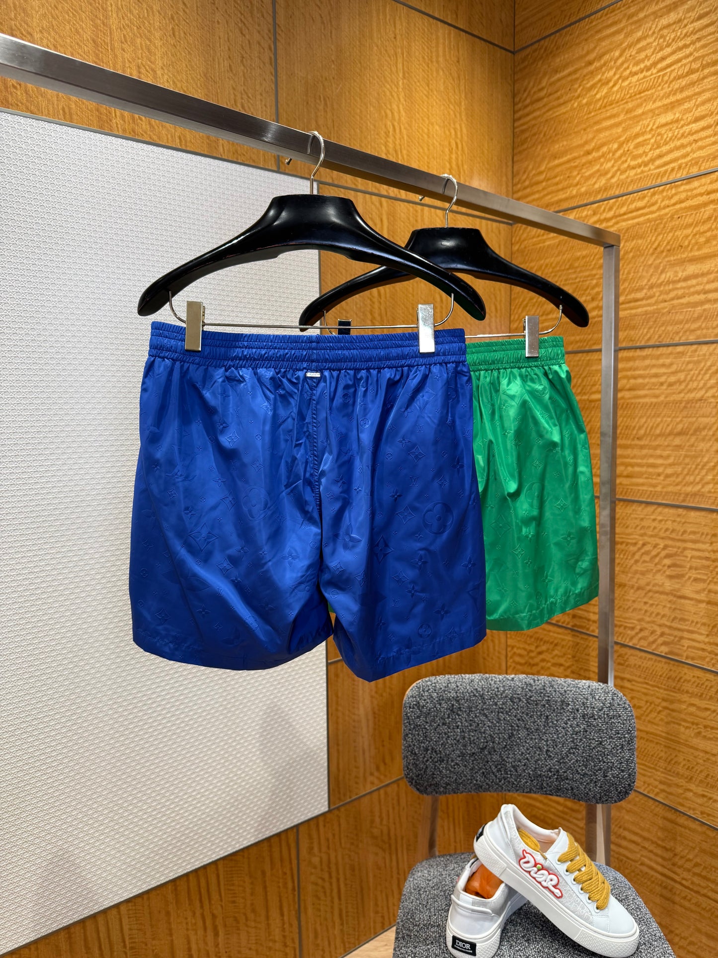 LOU SHORTS