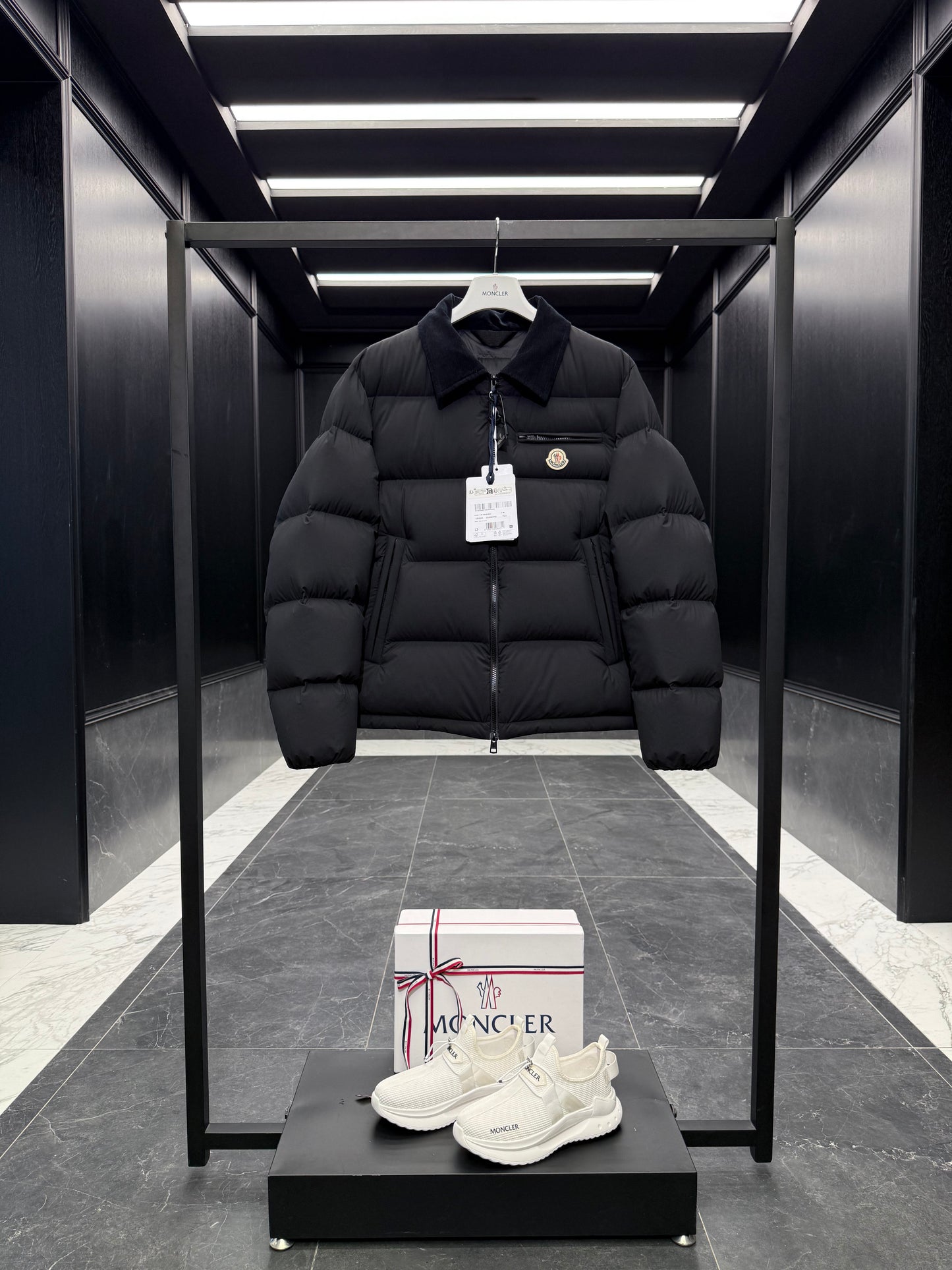 MONC CALIMA JACKET