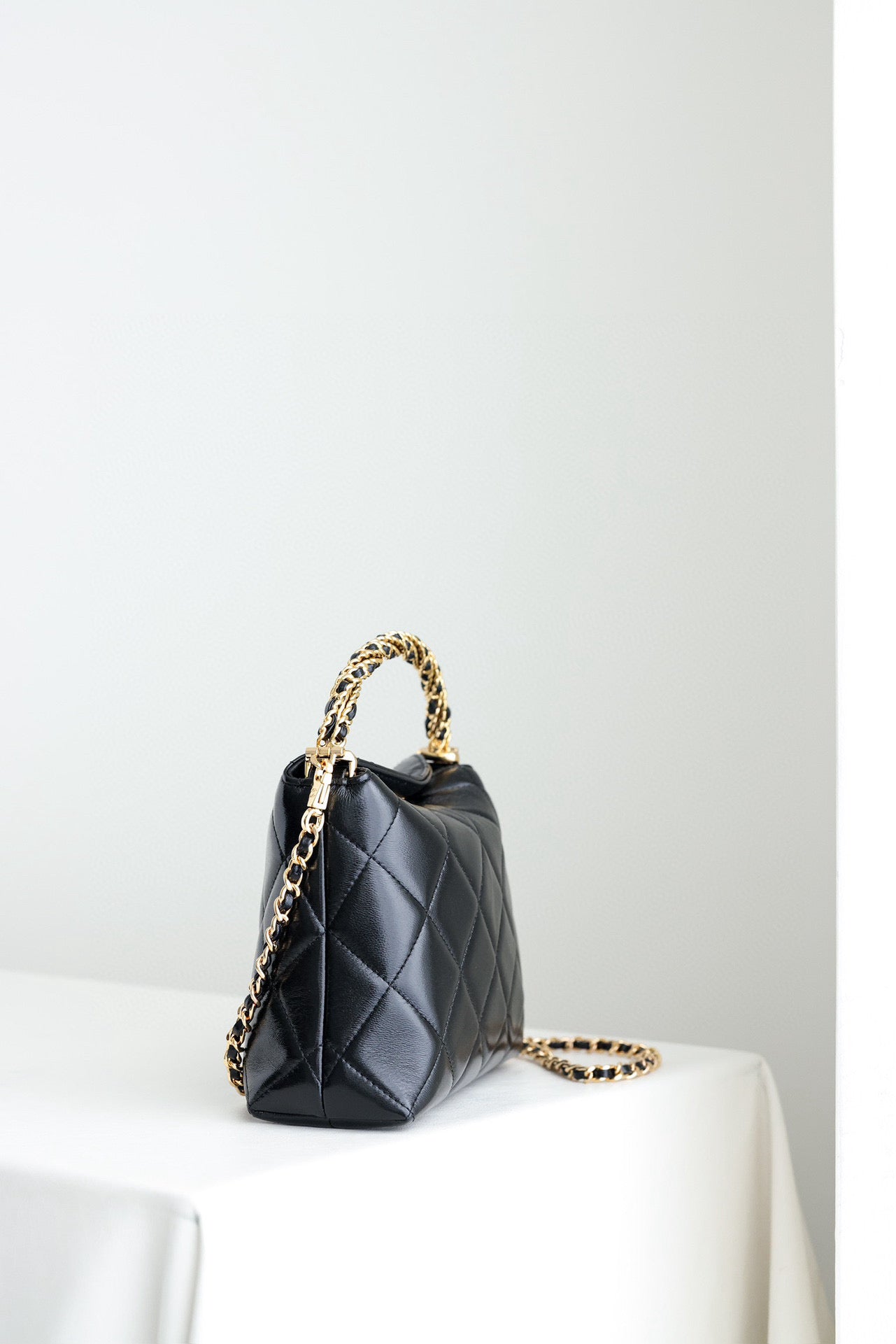 CC 24B HOBO BAG