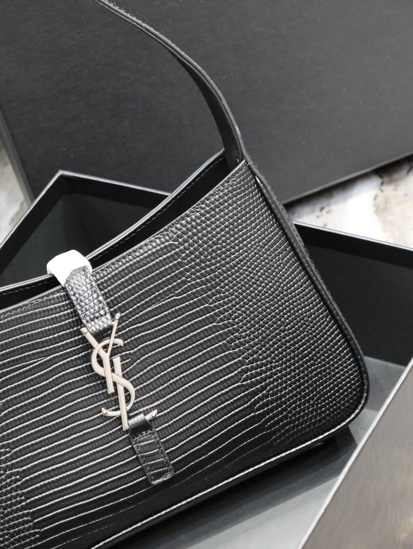 SL LE 5 A 7 HOBO BAG