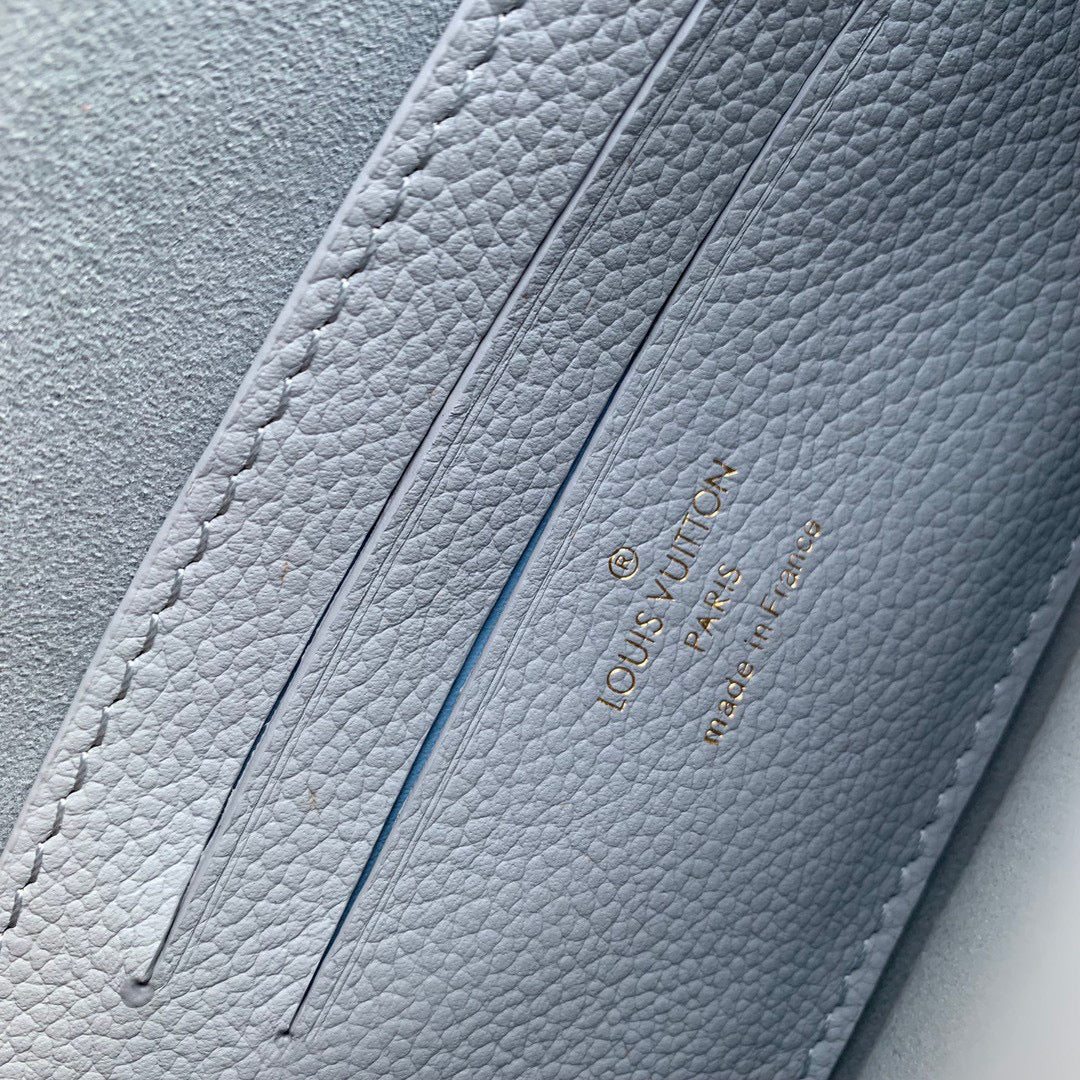 LOU LILY WALLET ON CHAIN