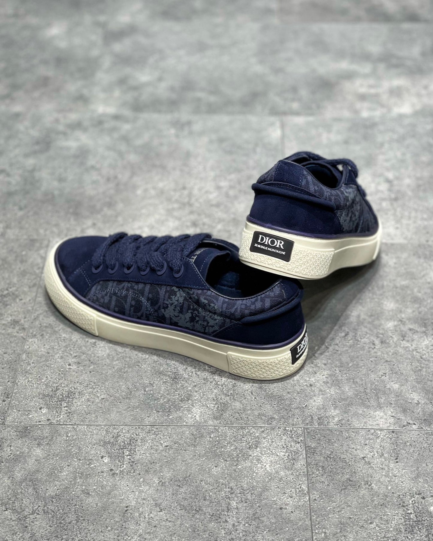 CD B33 SNEAKER