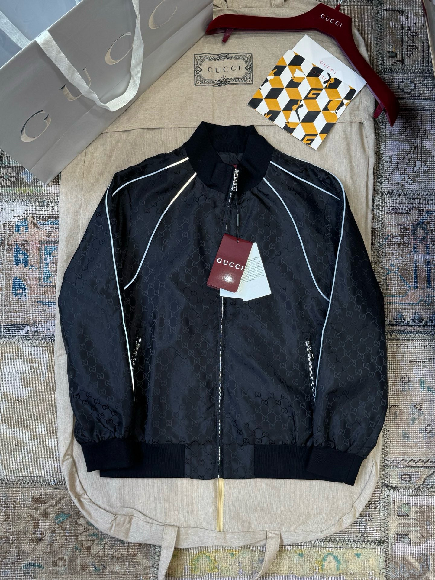 GG BOMBER JACKET