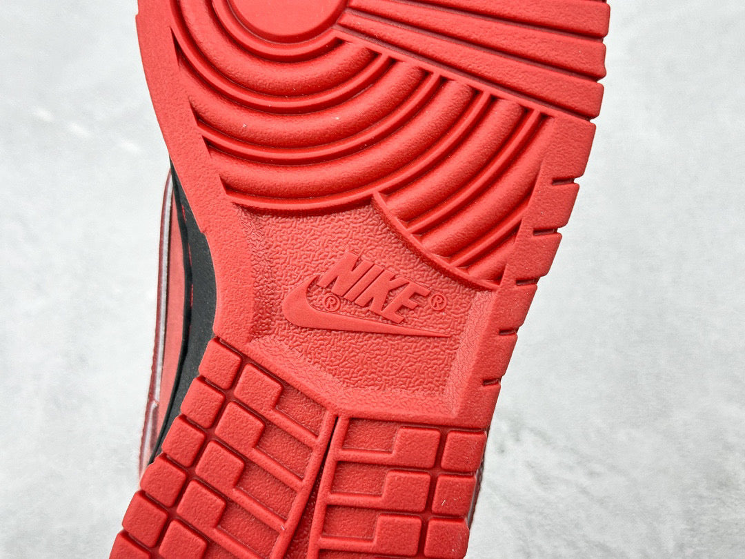 NIKE DUNK LOW RED LOBSTER