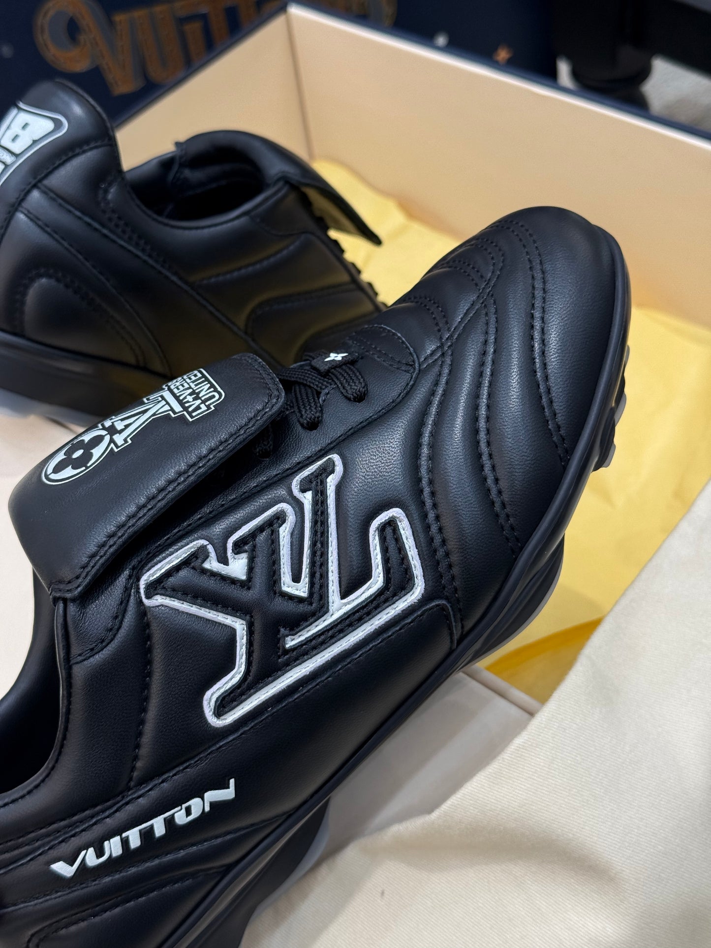 LOU FOOTPRINT SNEAKER