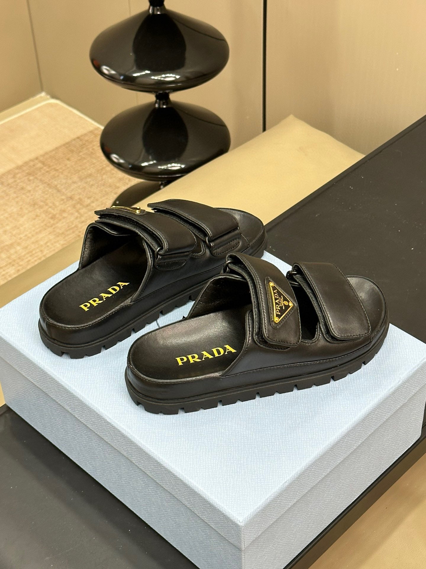 PD NAPPA LEATHER SLIDES