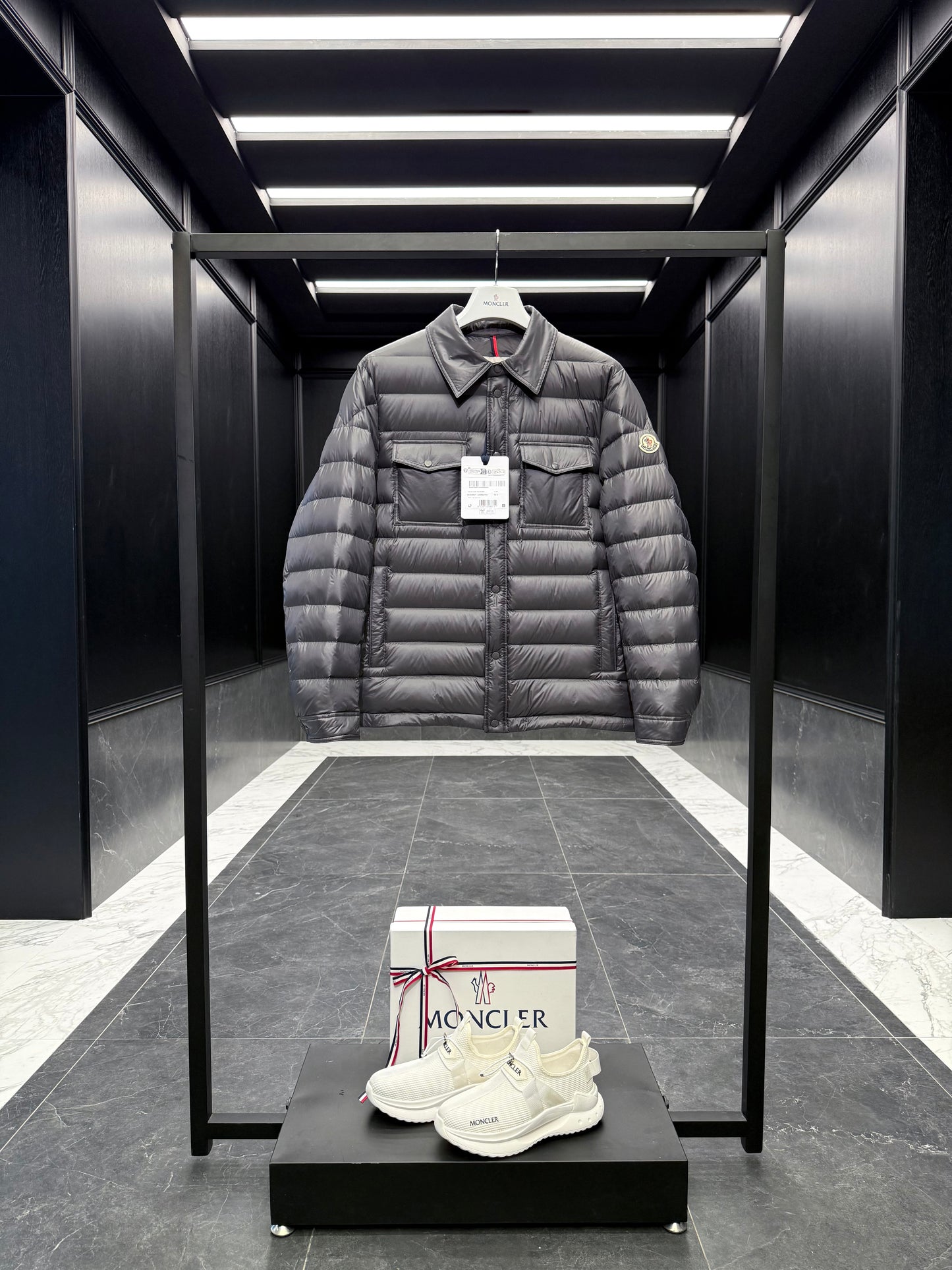 MONC CHAMBLY JACKET