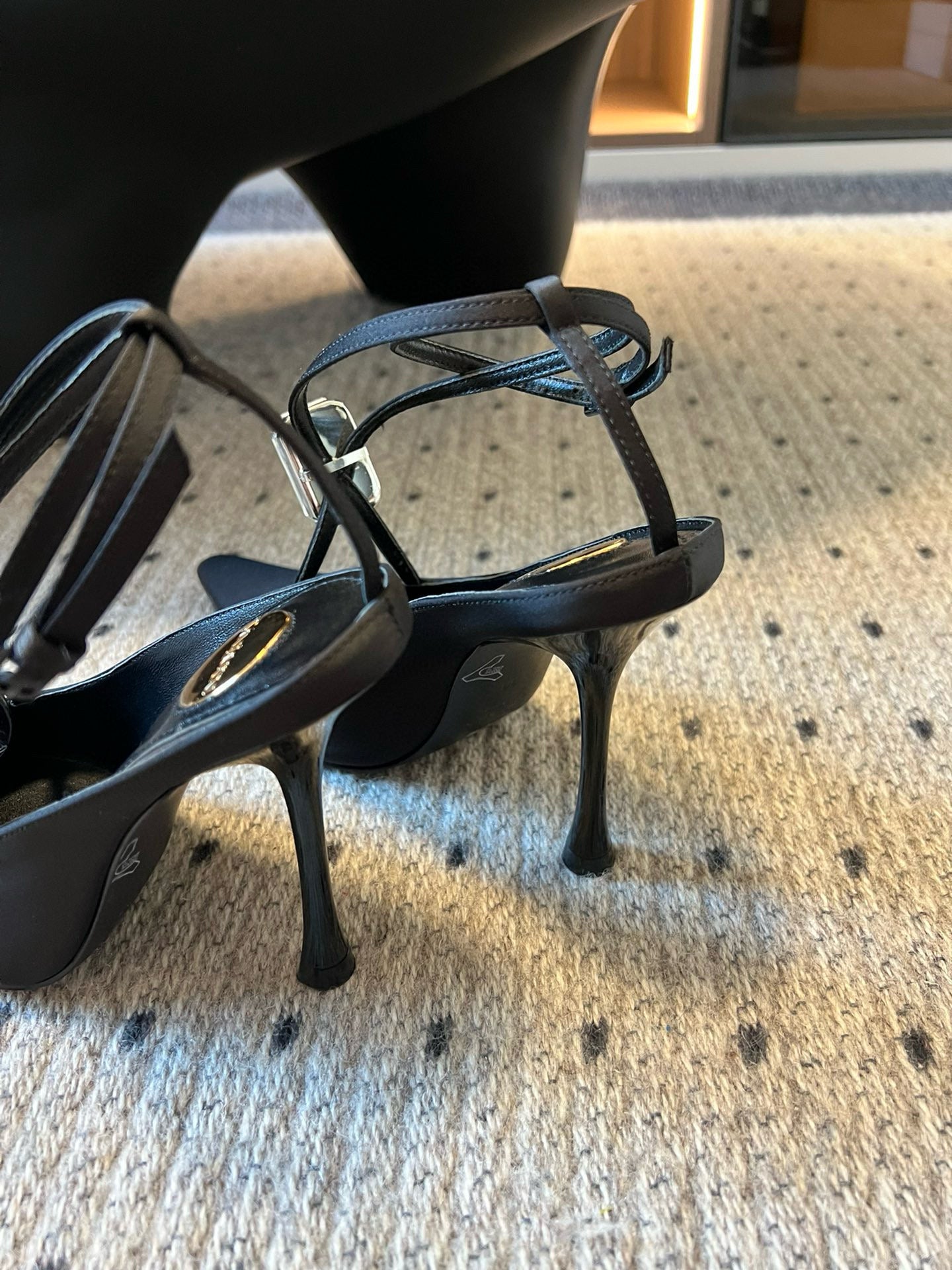 SL HEELS