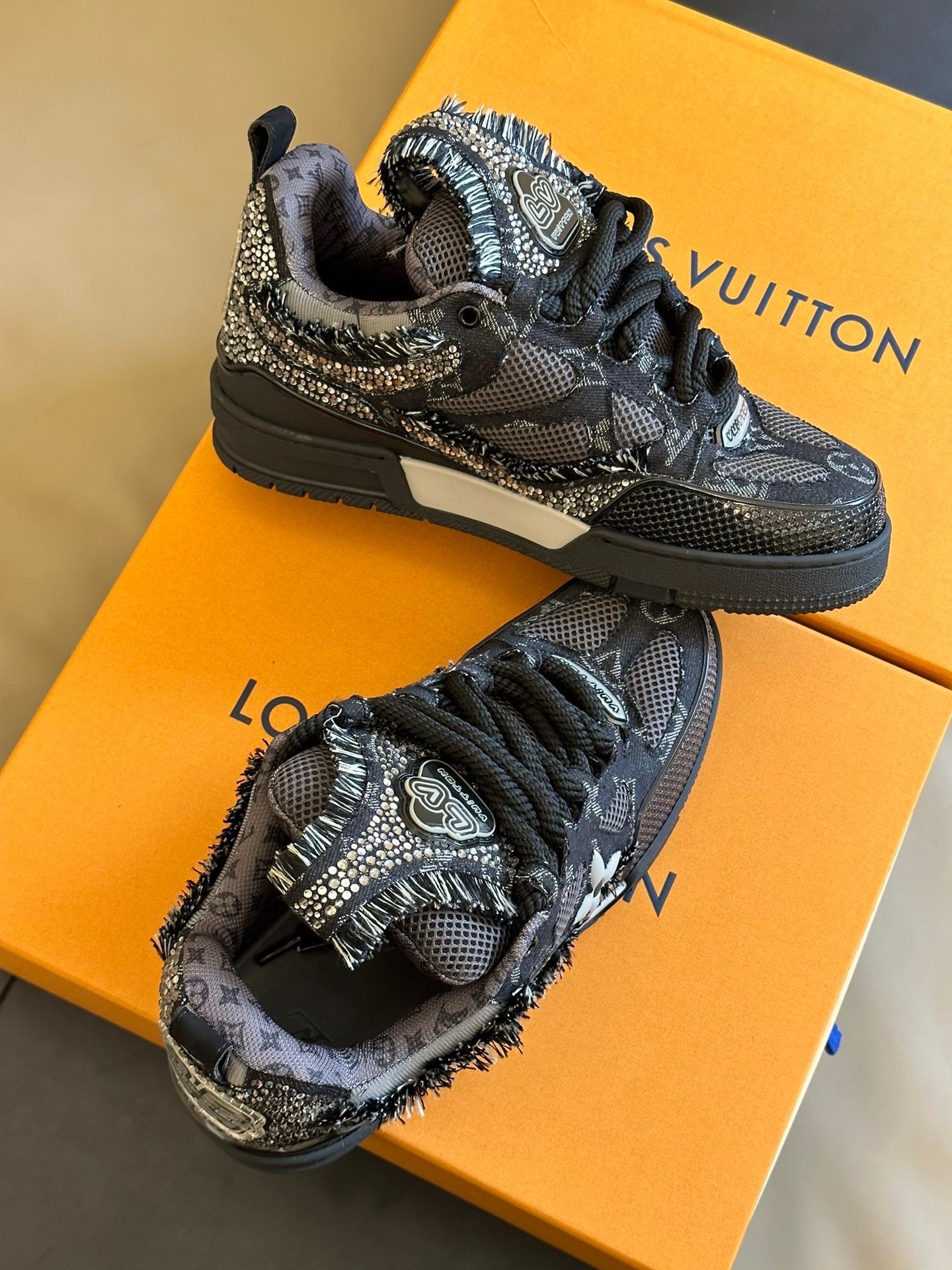 LOU TRAINERS