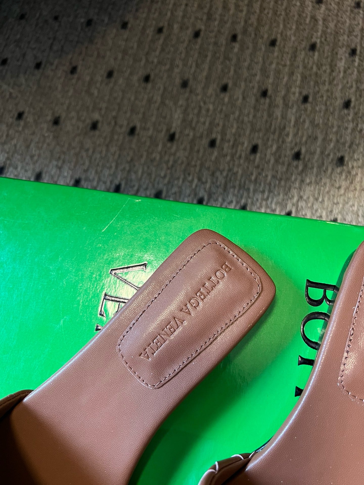 BOTT V SANDALS