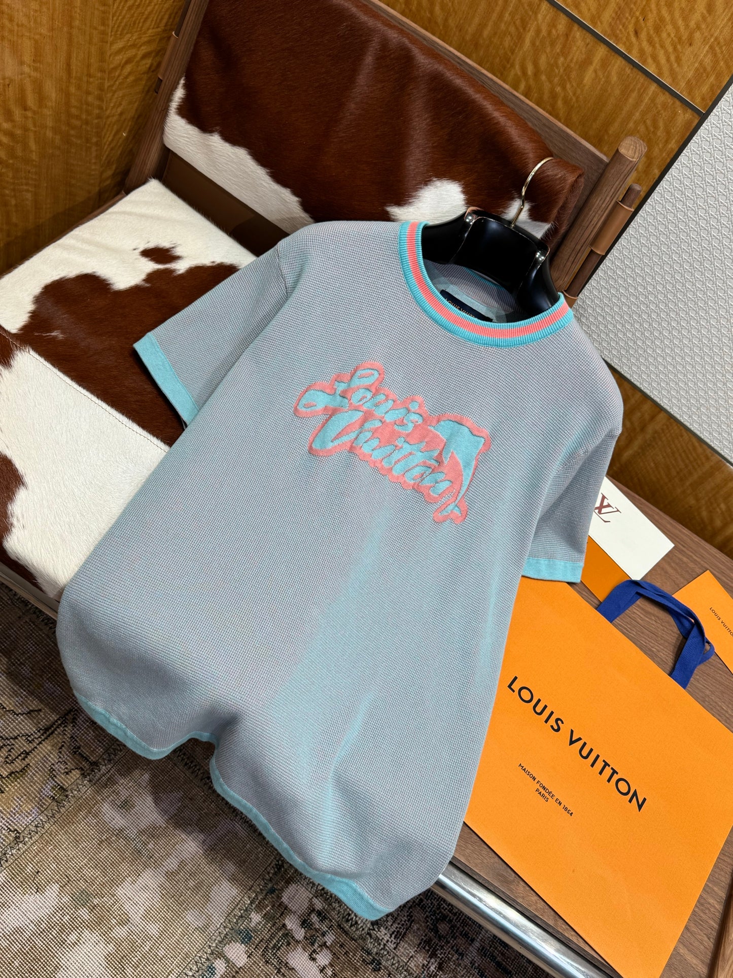 LOU T-SHIRT