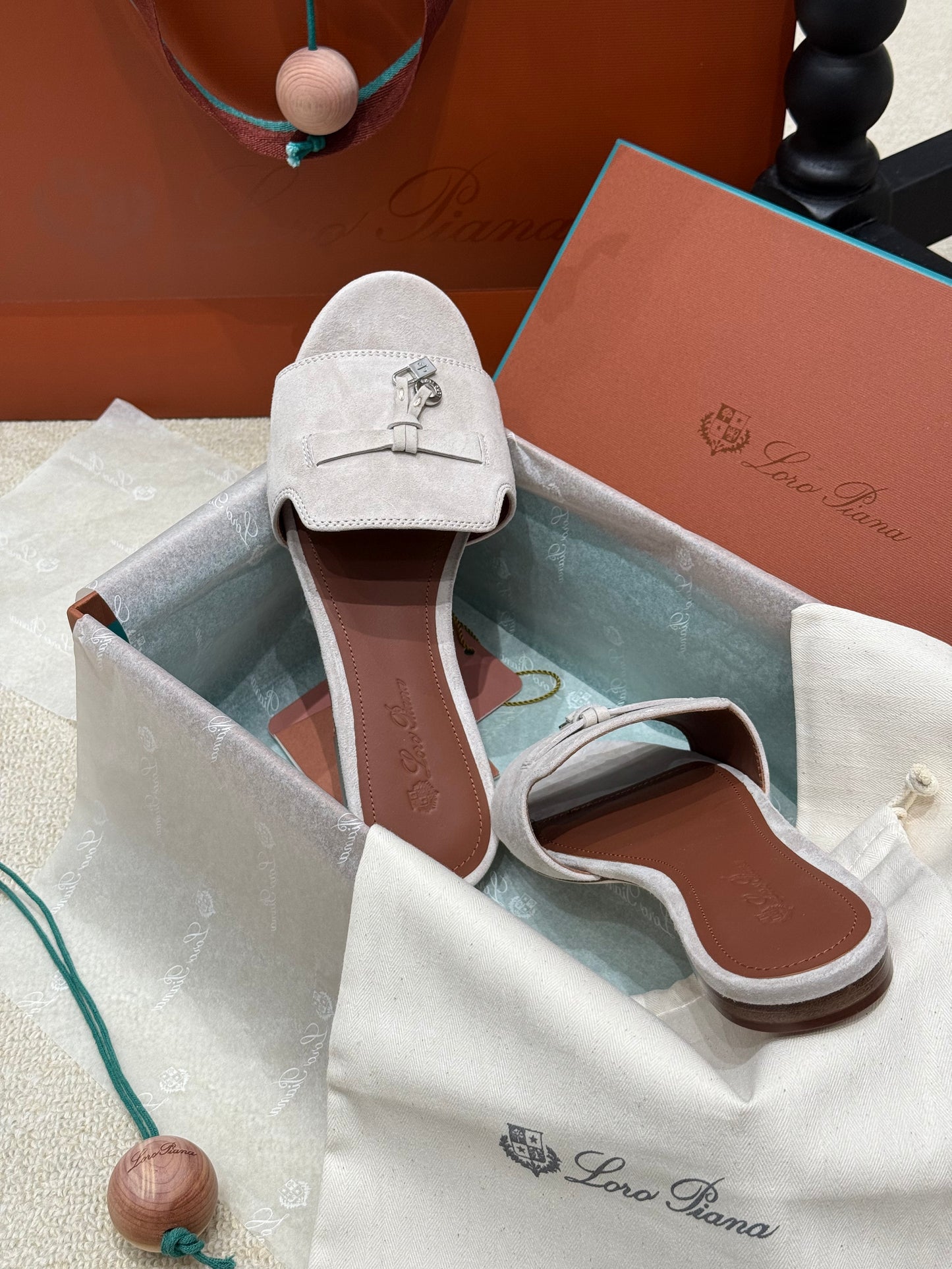 LORO P SUMMER CHARM SLIPPER
