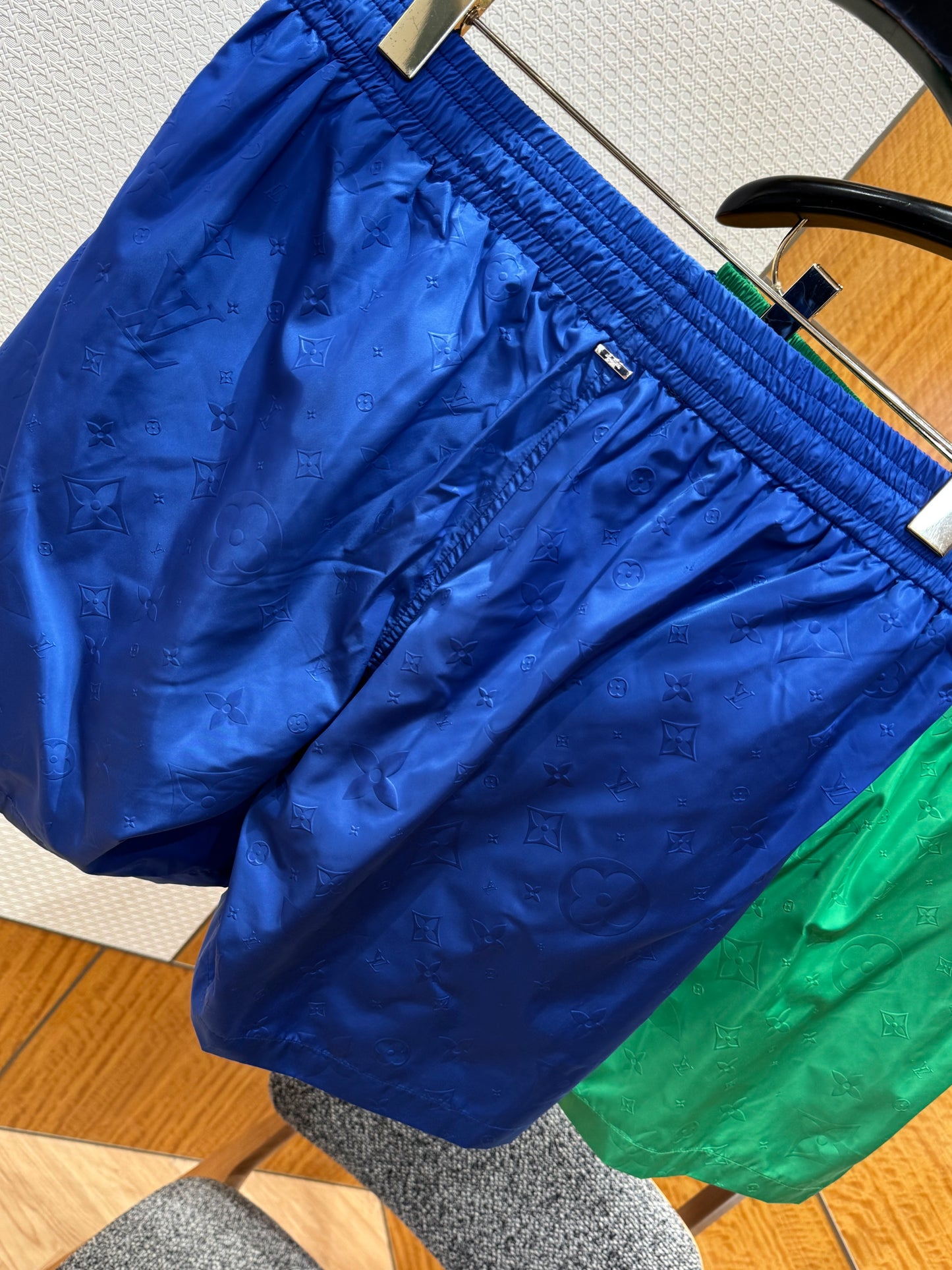 LOU SHORTS