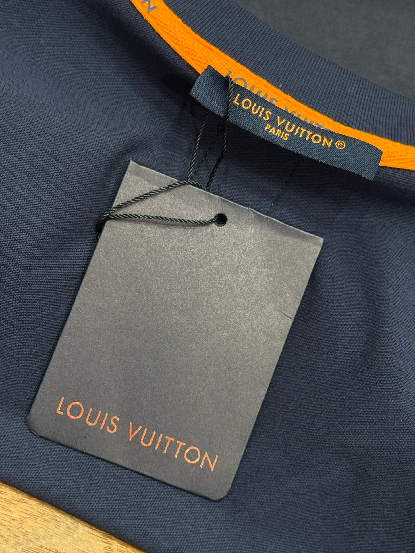 LOU T-SHIRT