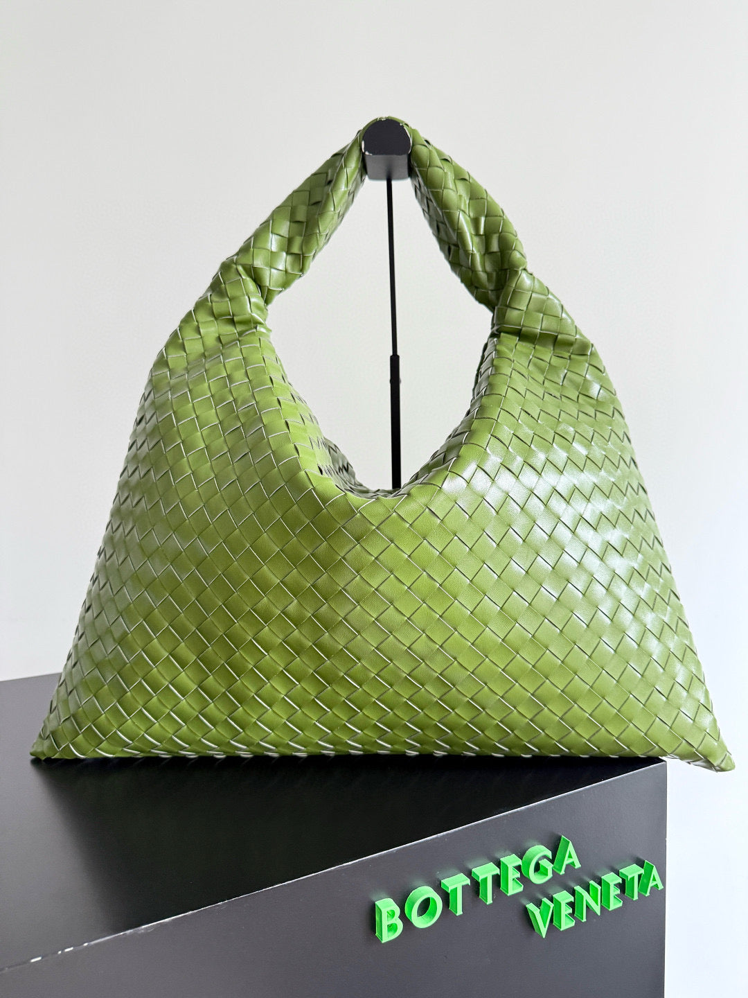 BOTT V LARGE HOP BAG
