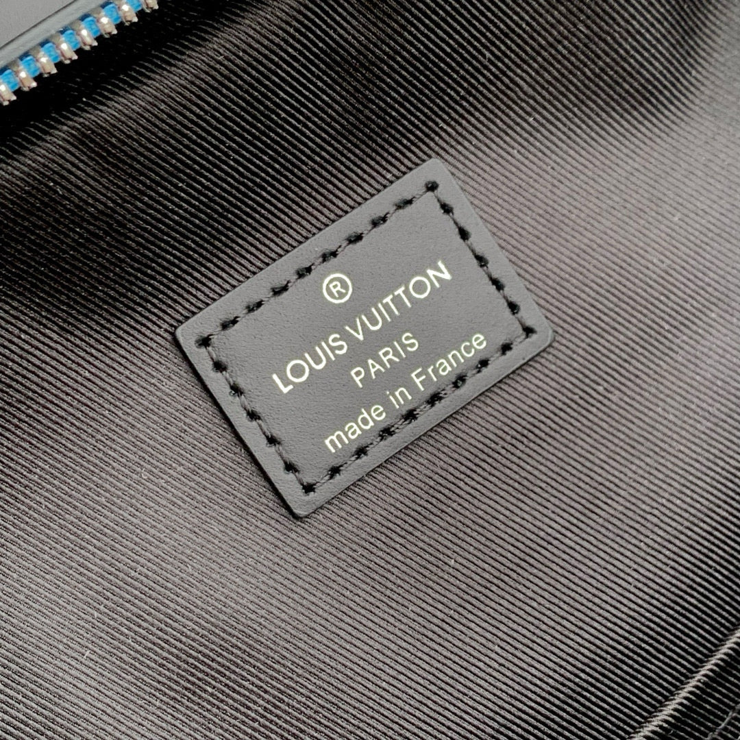 LOU AVENUE PM SLING BAG