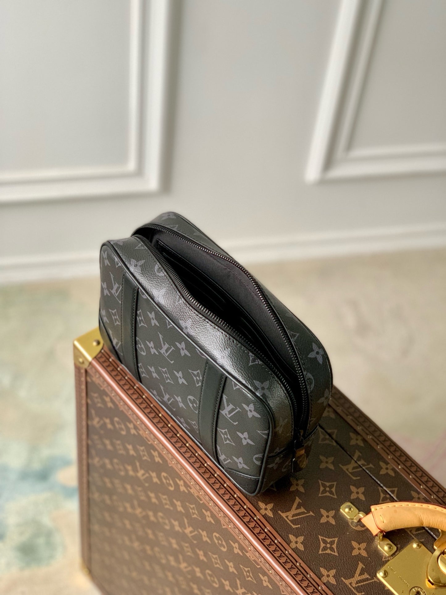 LOU POCHETTE KASAI