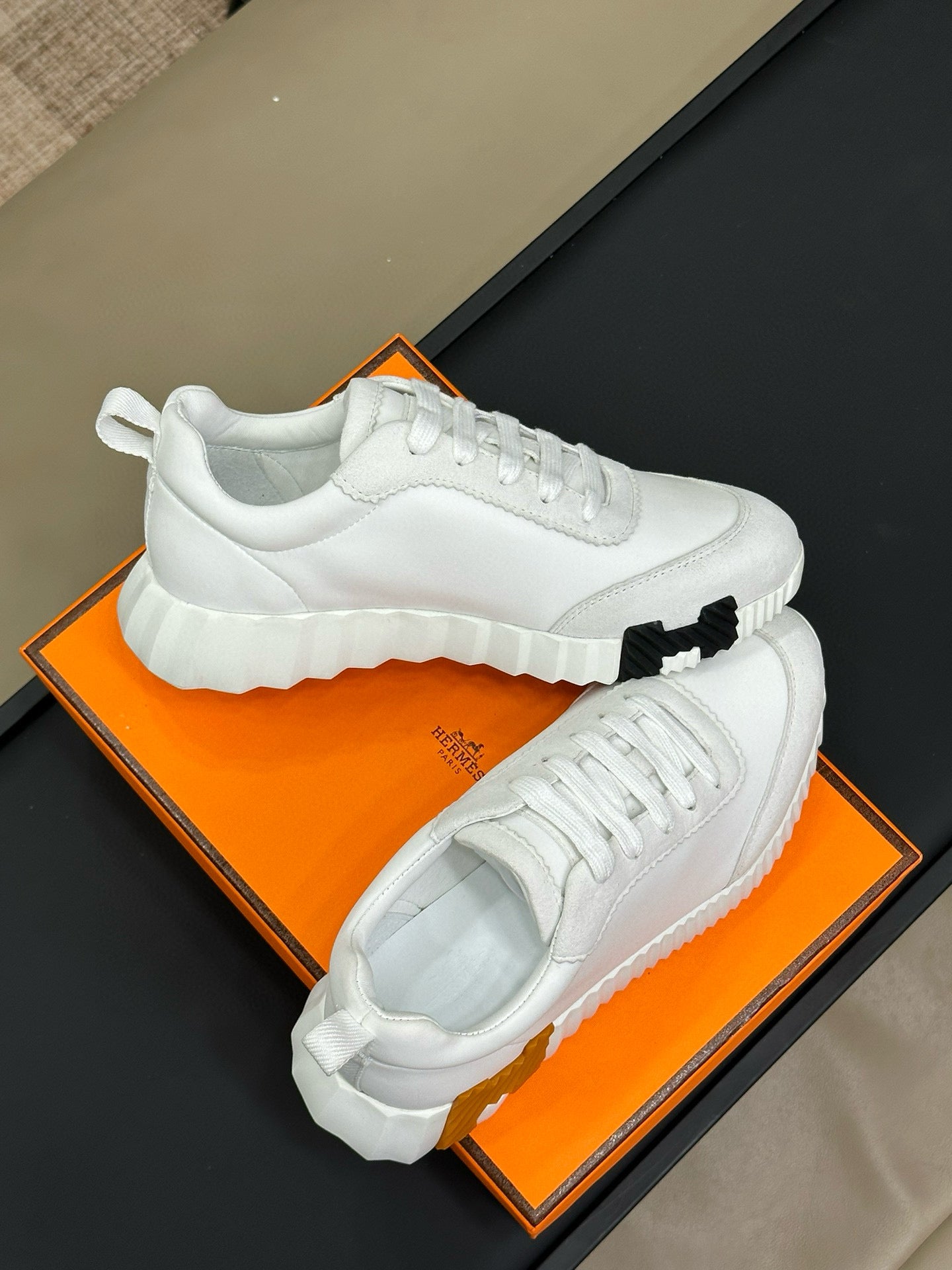HERM BOUNCING SNEAKER