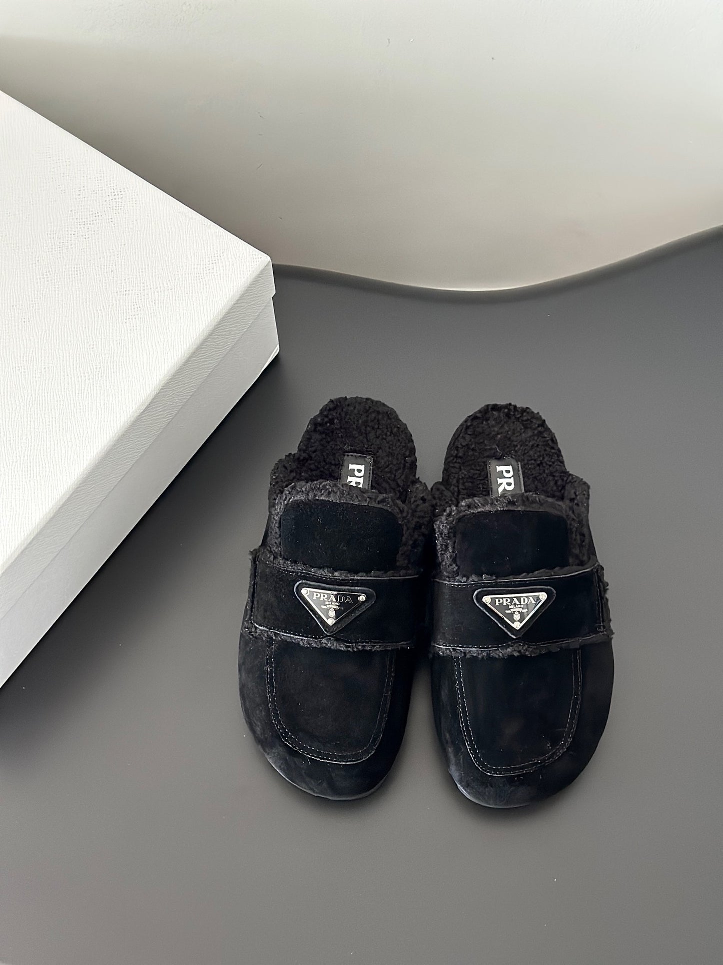 PD SHEARLING SLIPPERS