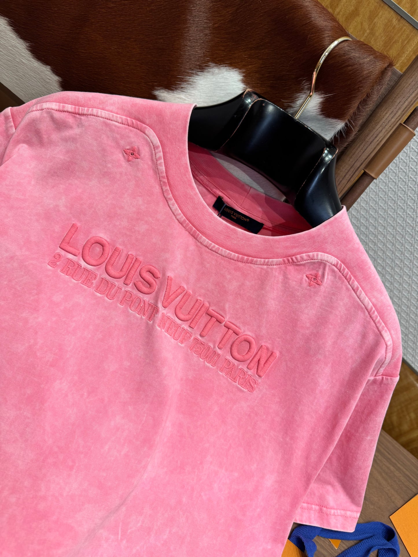 LOU T-SHIRT