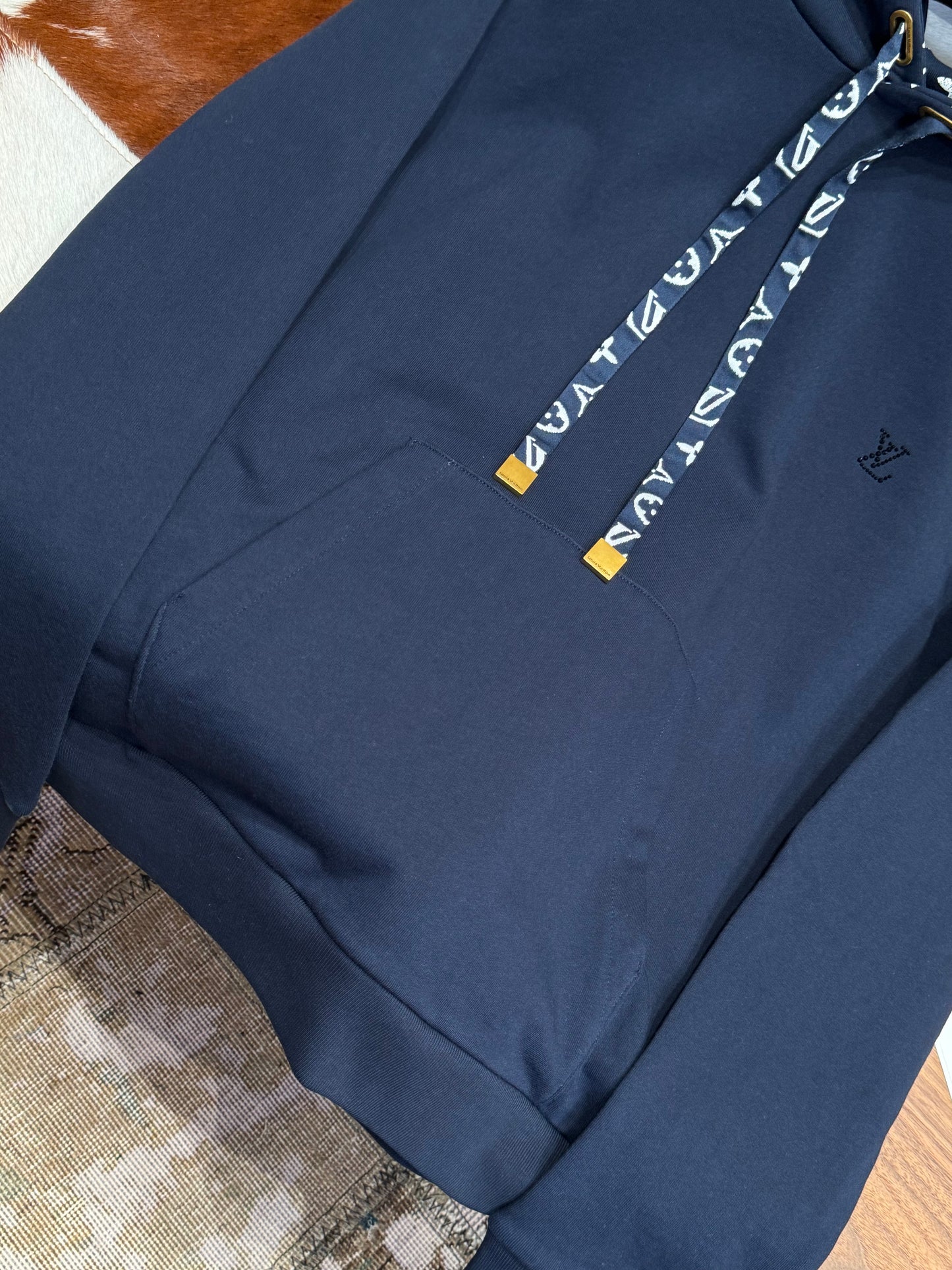 LOU HOODIE