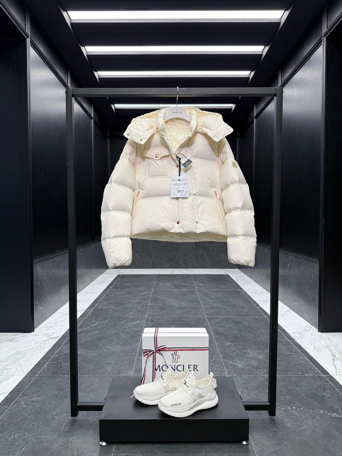 MONC EREA JACKET
