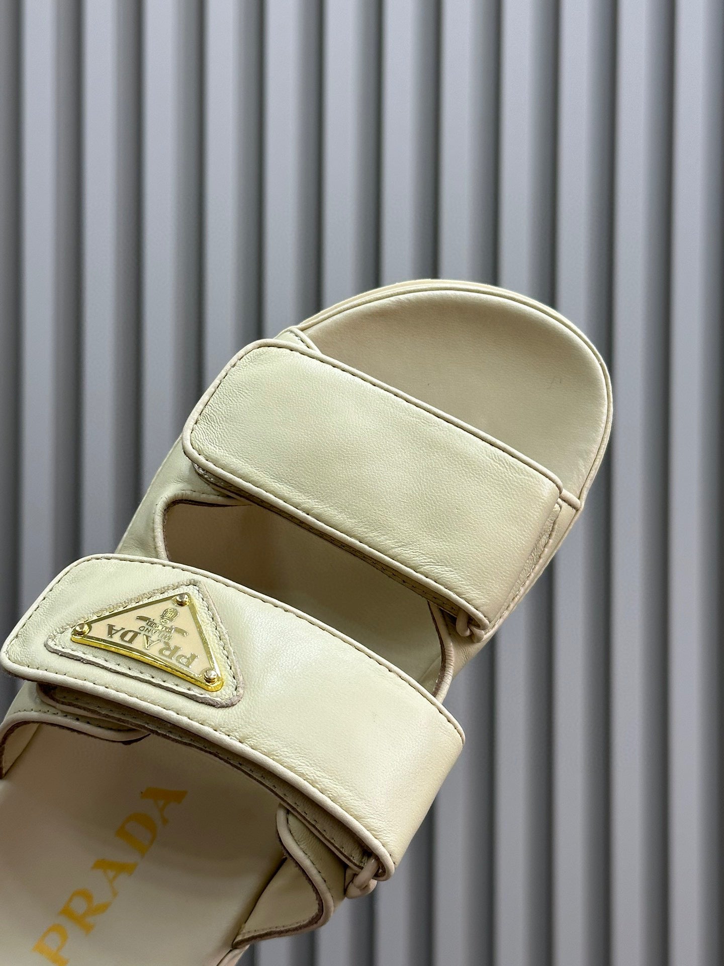 PD NAPPA LEATHER SLIDES