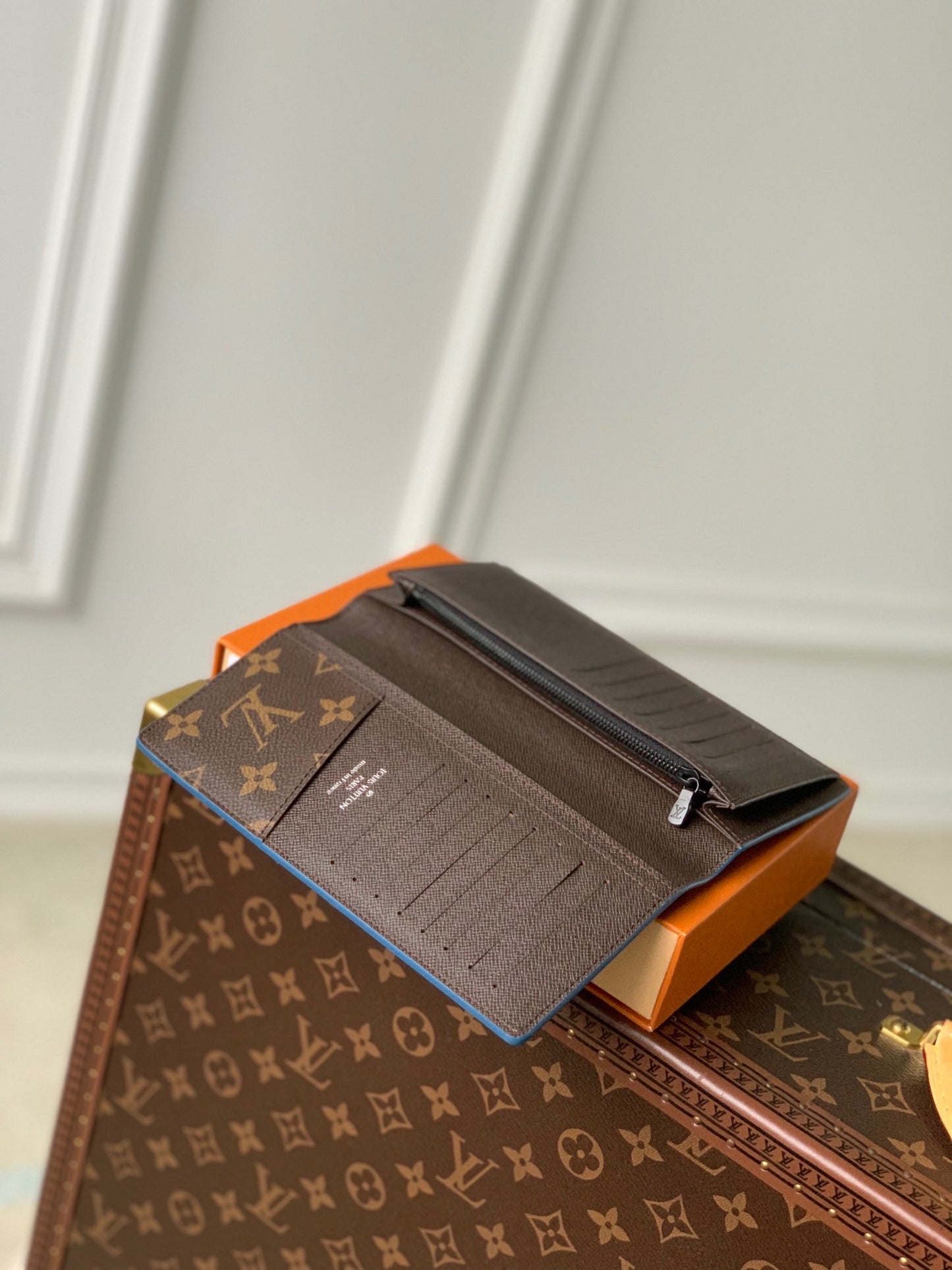 LOU WALLET
