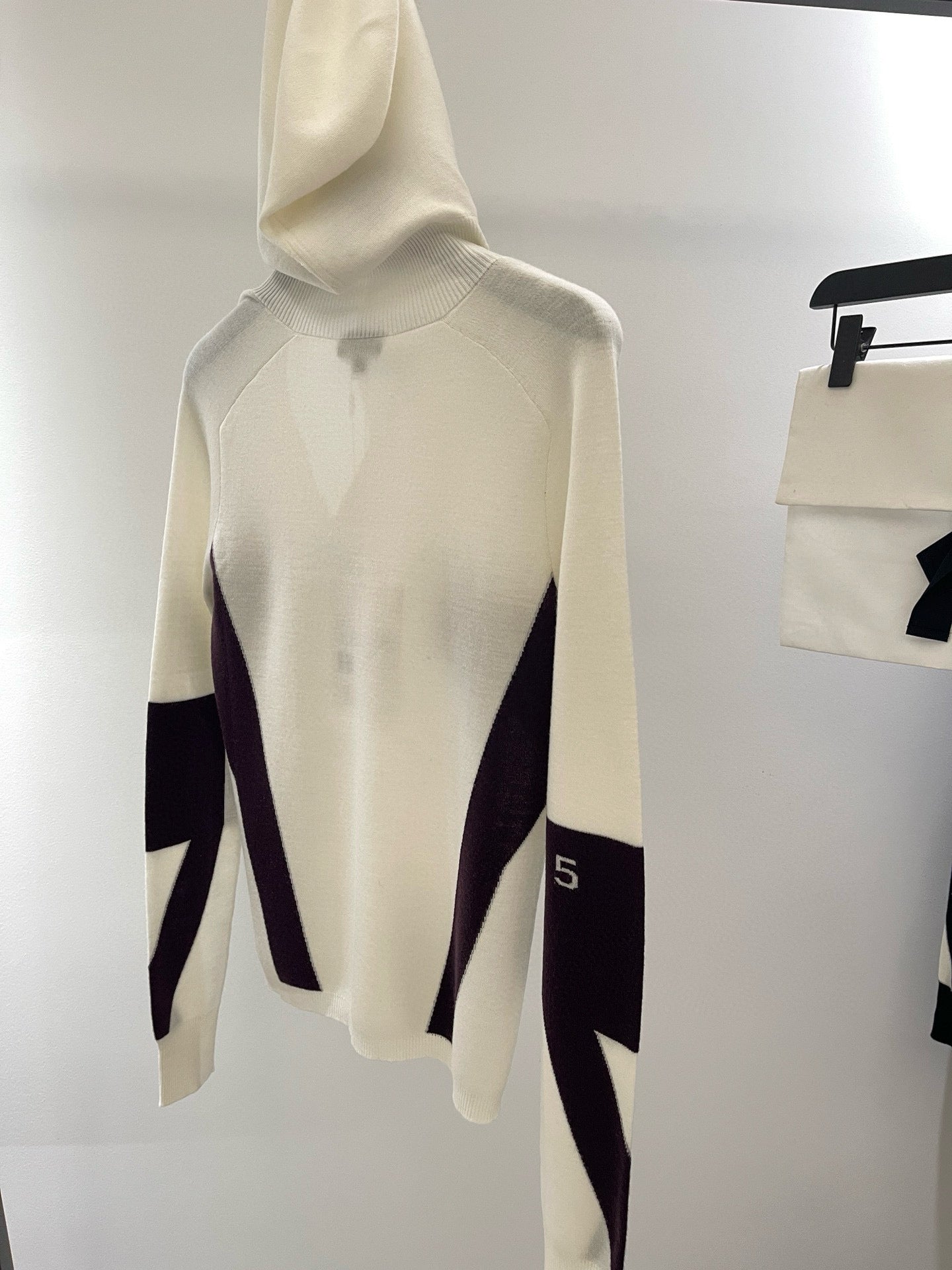 CC KNIT HOODIE