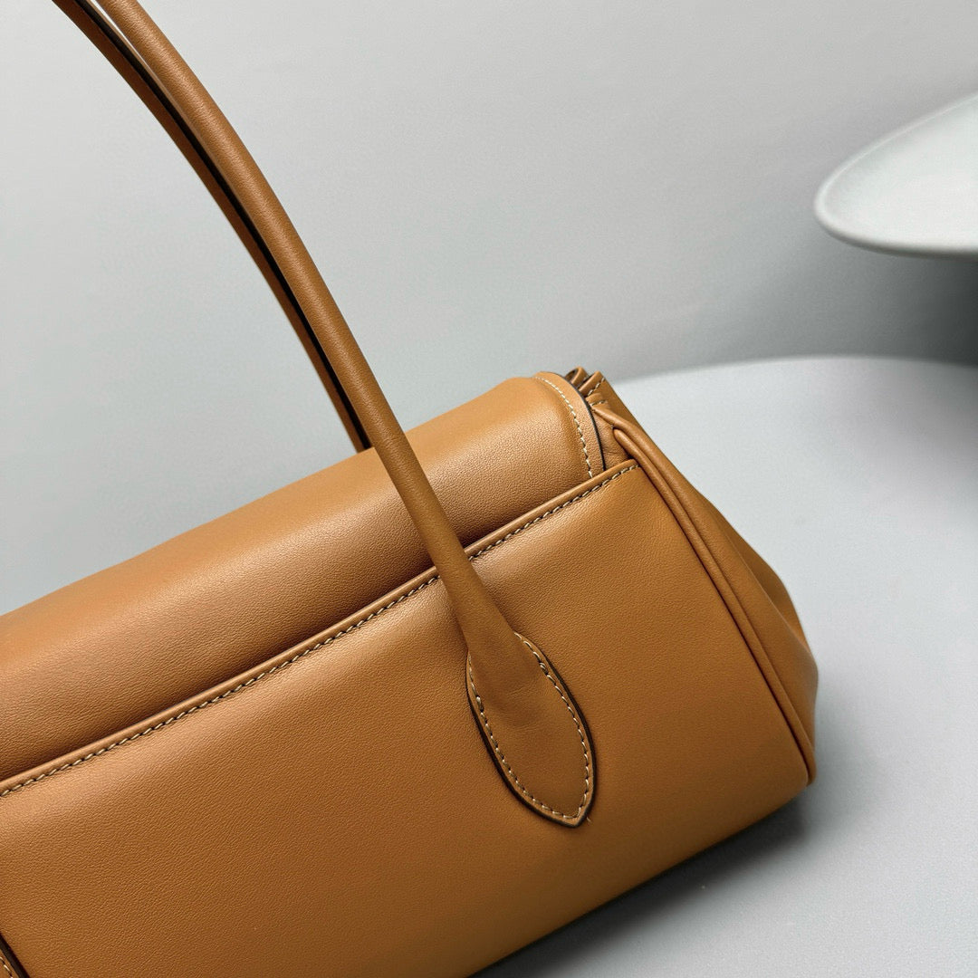 MIU M SHOULDER BAG