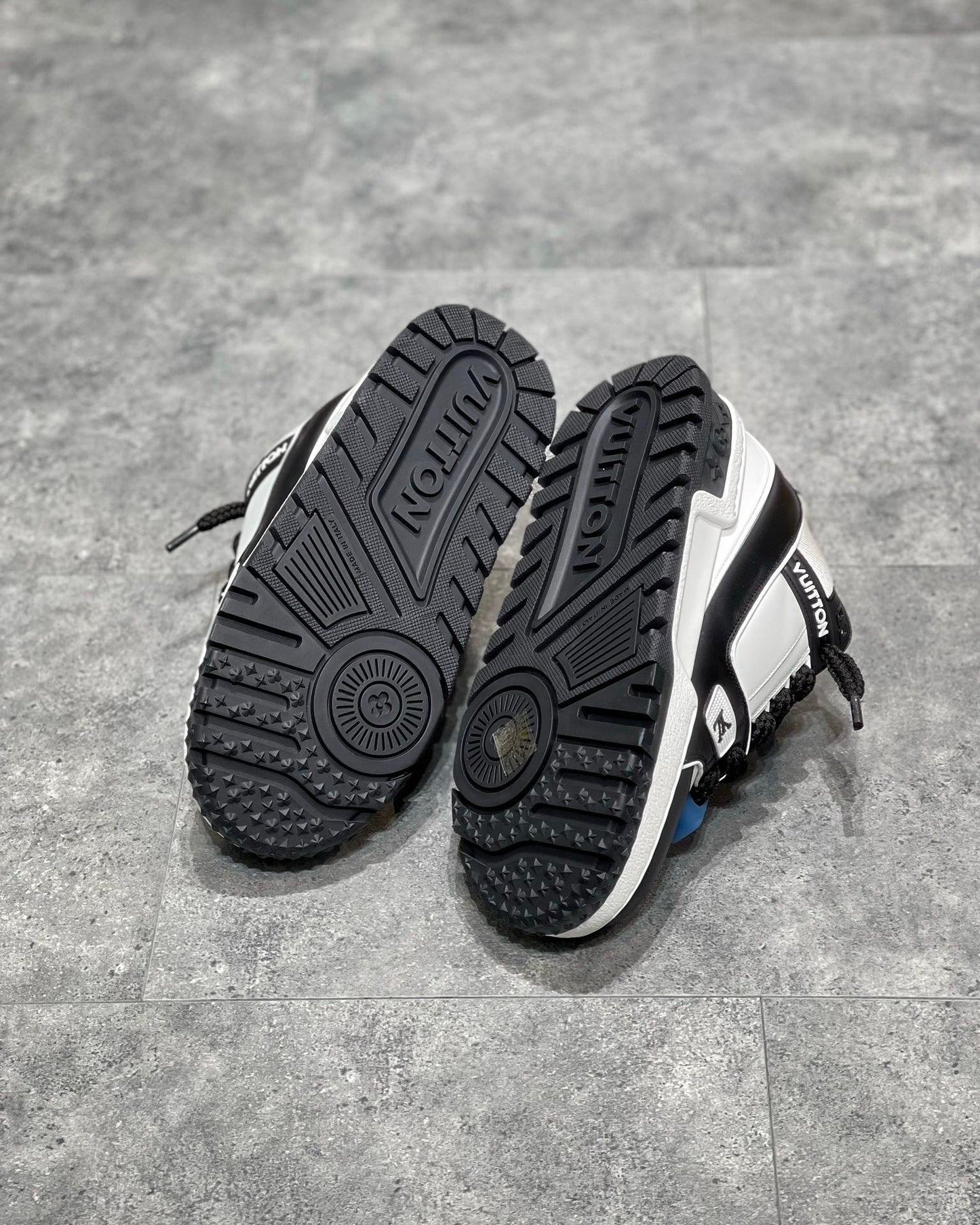 LOU TRAINERS