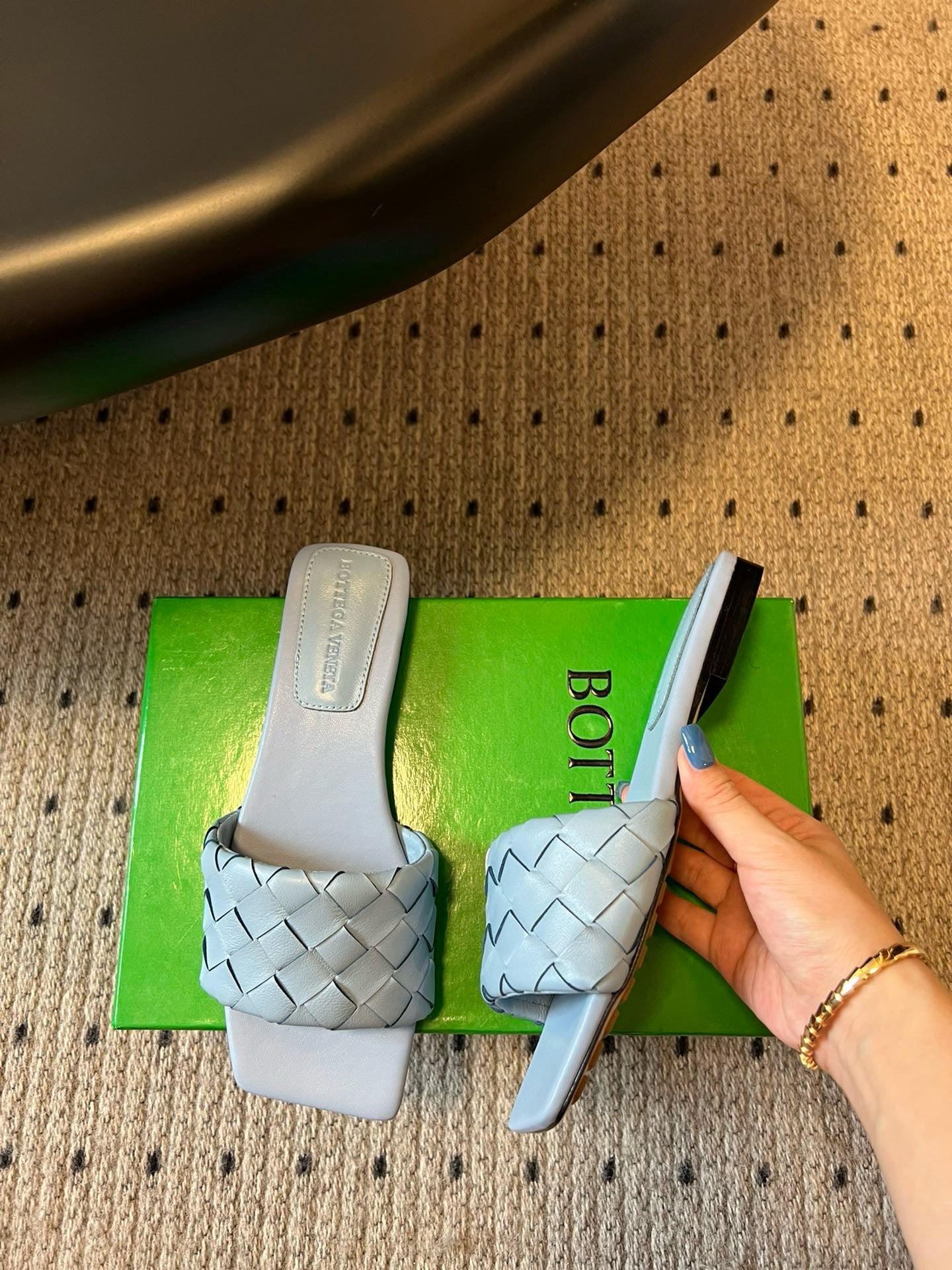 BOTT V SANDALS