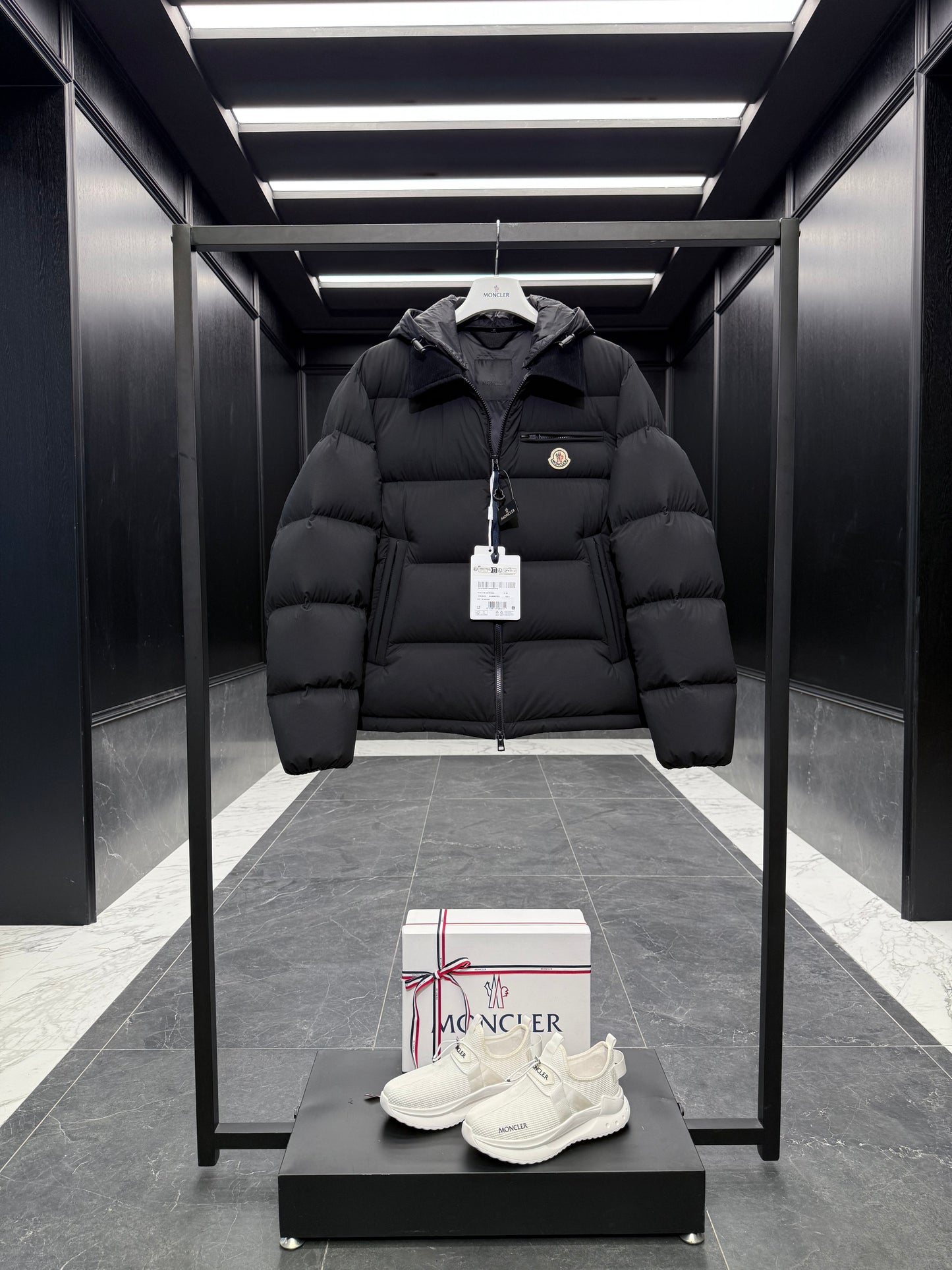 MONC CALIMA JACKET