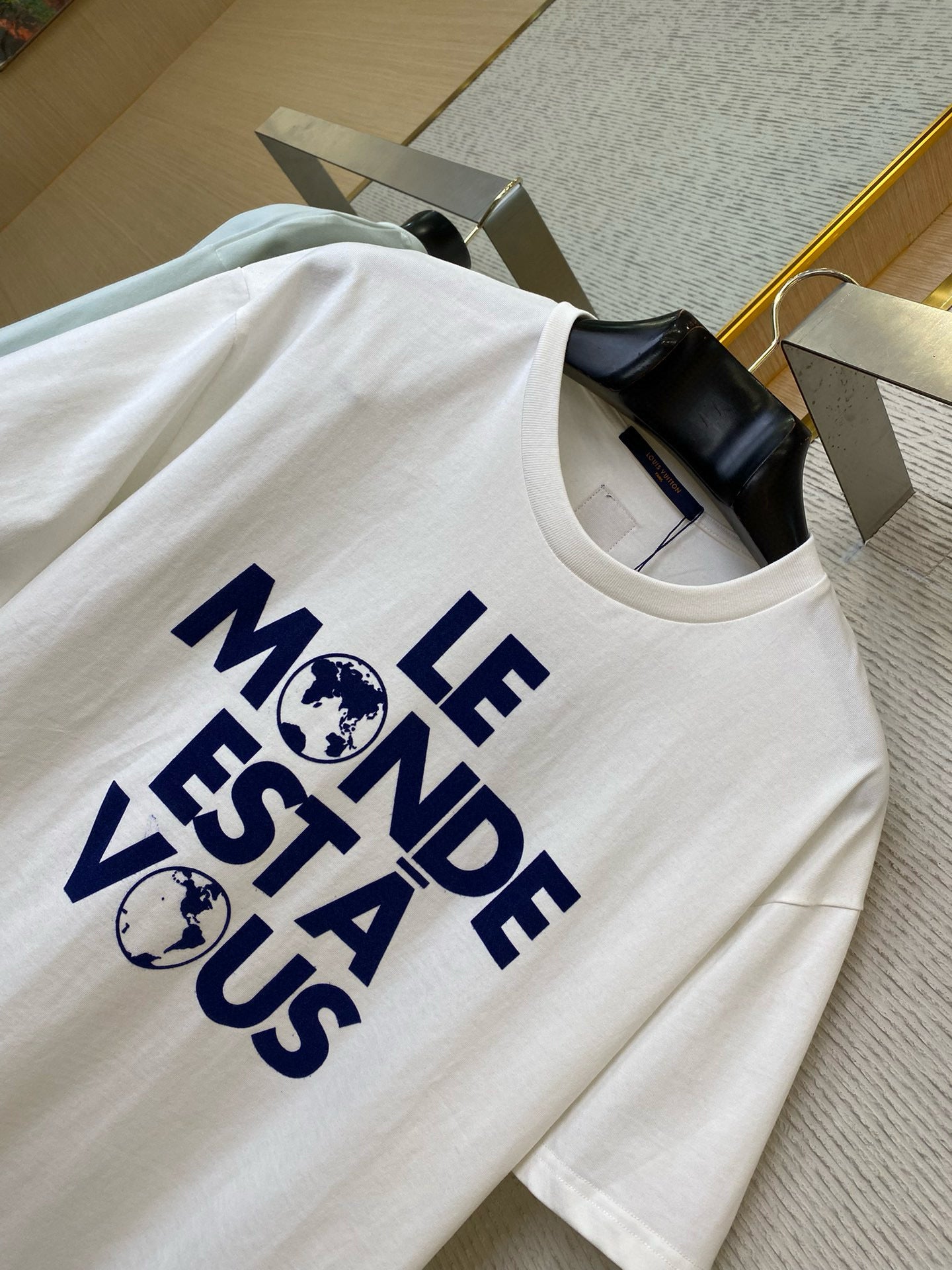 LOU T-SHIRT
