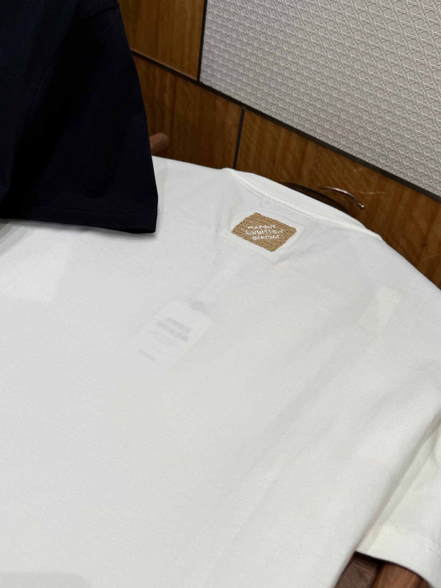 LOU T-SHIRT