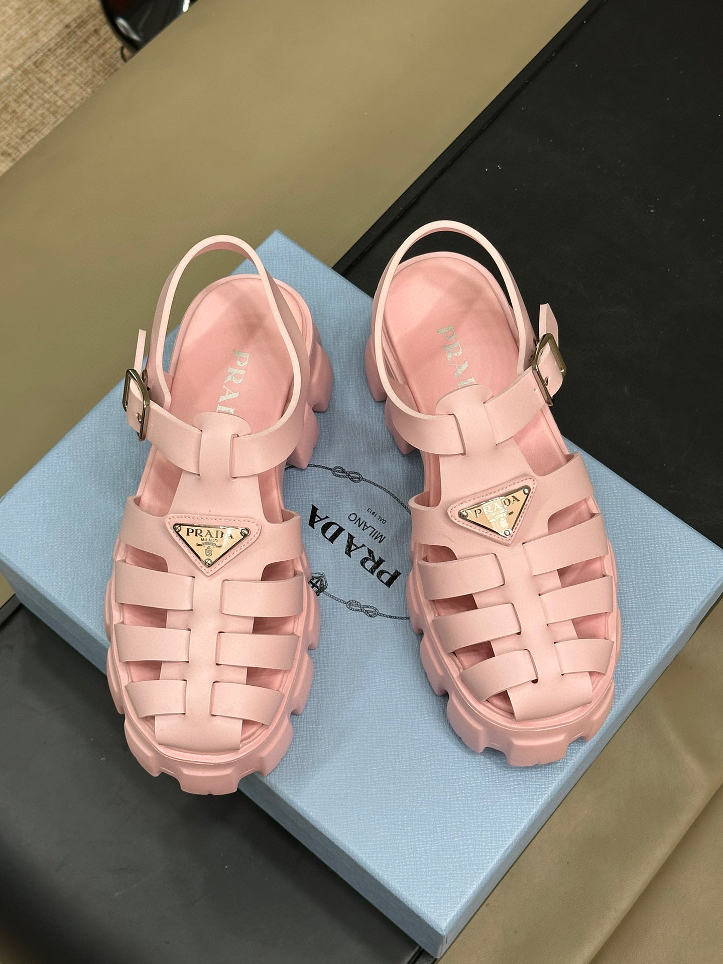 PD SANDALS
