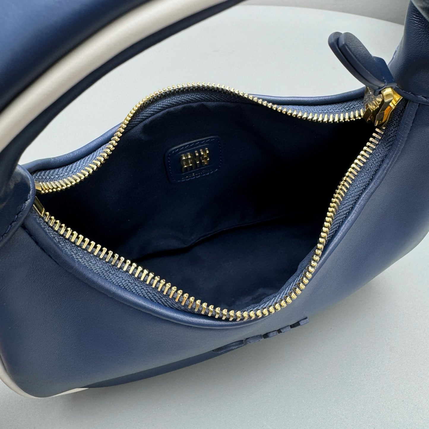 MIU M WANDER BAG